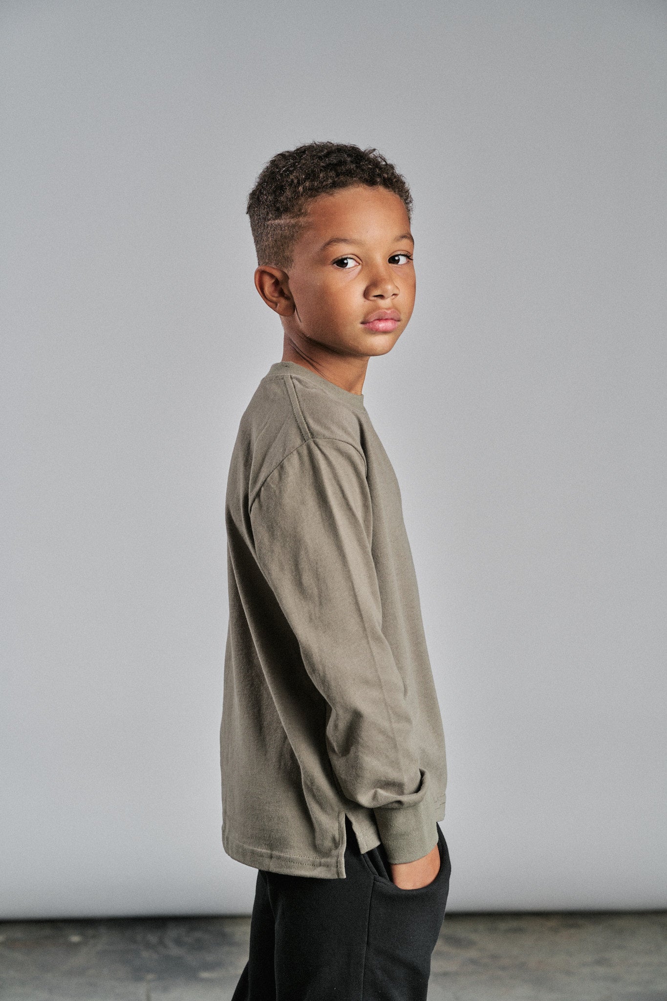 Premium Long Sleeve Casual T-Shirt for Men - Soft Cotton Crew Neck Basic Tee in Army Green | Perfect for Everyday Wear, Layering & Outdoor Activities
