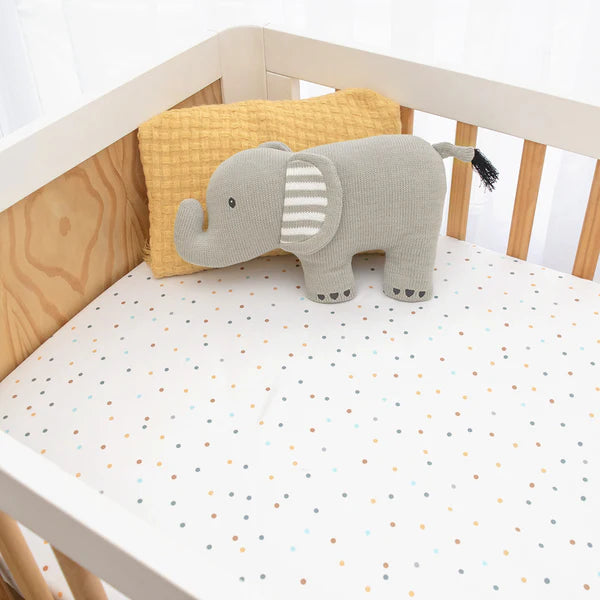 Day at the Zoo 4-Piece Nursery Bedding Set - Crib Bedding with Animal Print for Baby Boys & Girls - Perfect for Jungle Themed Nursery Decor