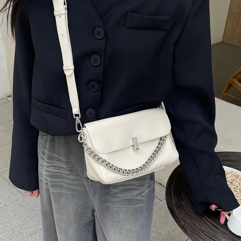 Stylish Crossbody Chain Shoulder Bag for Women - Fashionable & Lightweight Purse for Daily Use, Work, and Evening Events