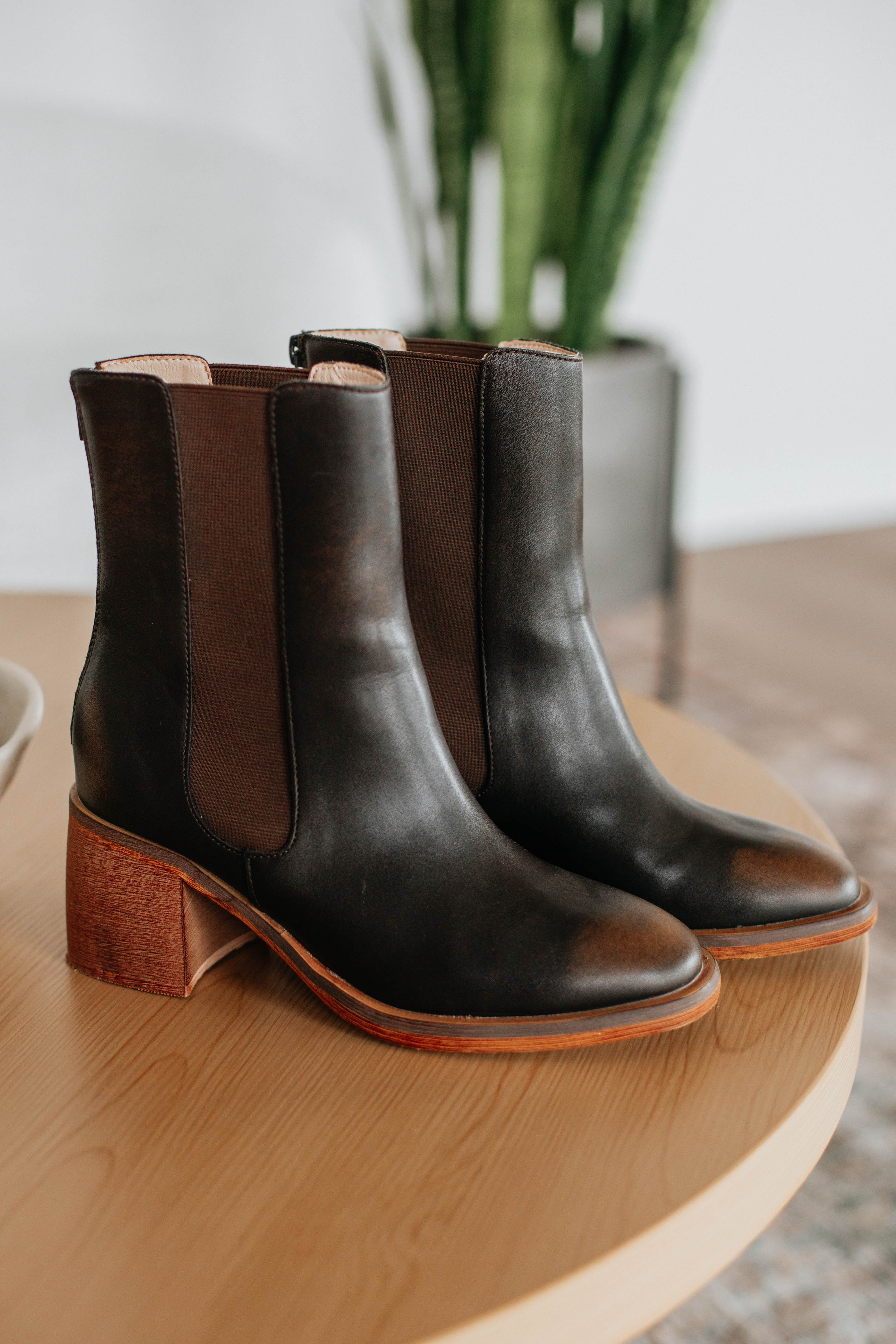 Back On The Scene Boots - Women's Chunky Heel Ankle Boots in Espresso Brown | Stylish & Comfortable for Fall/Winter Fashion, Office Wear & Night Out