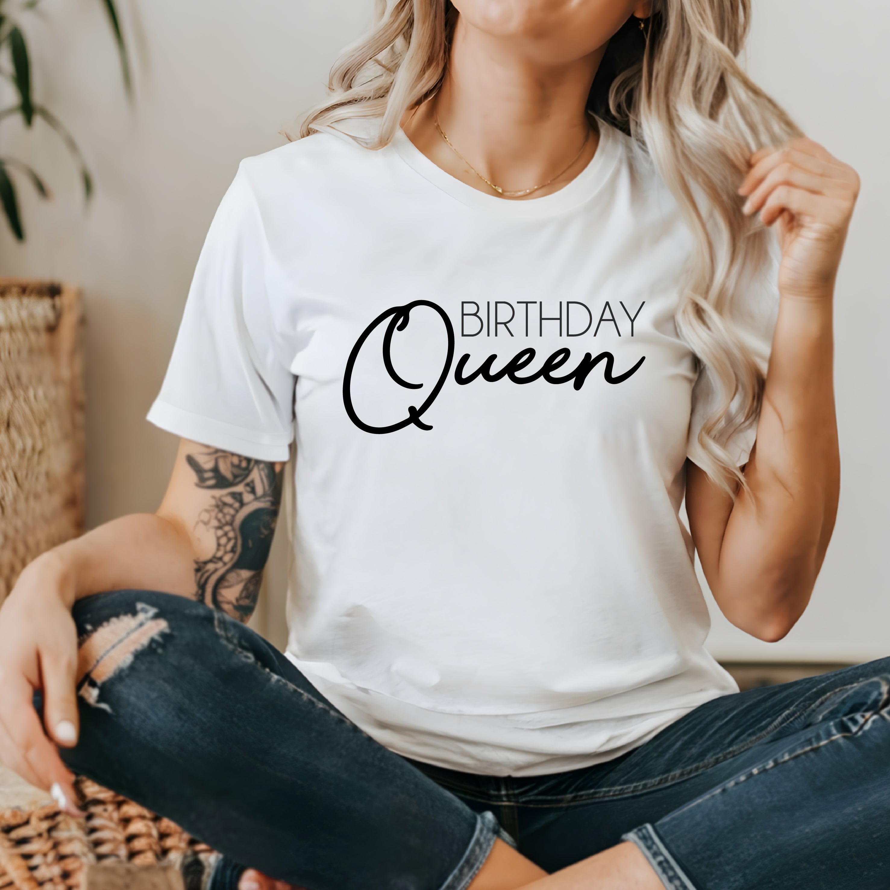 Birthday Queen Sash - Elegant Rhinestone Crown & Tiara for Women & Girls - Perfect for Birthday Parties, Bachelorette, Pageants & Special Events