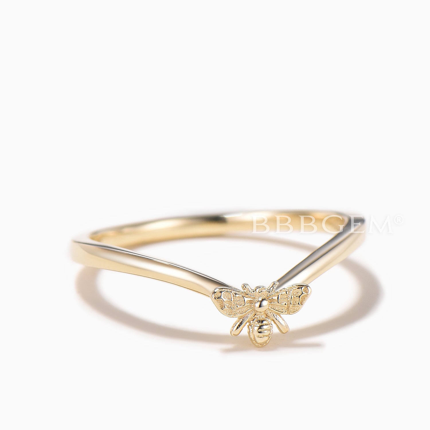 Simple Tiny Bee Curved Nesting Band - Honeybee Contour Wedding Ring for Women | Elegant Nature-Inspired Jewelry for Weddings, Anniversaries & Everyday Wear