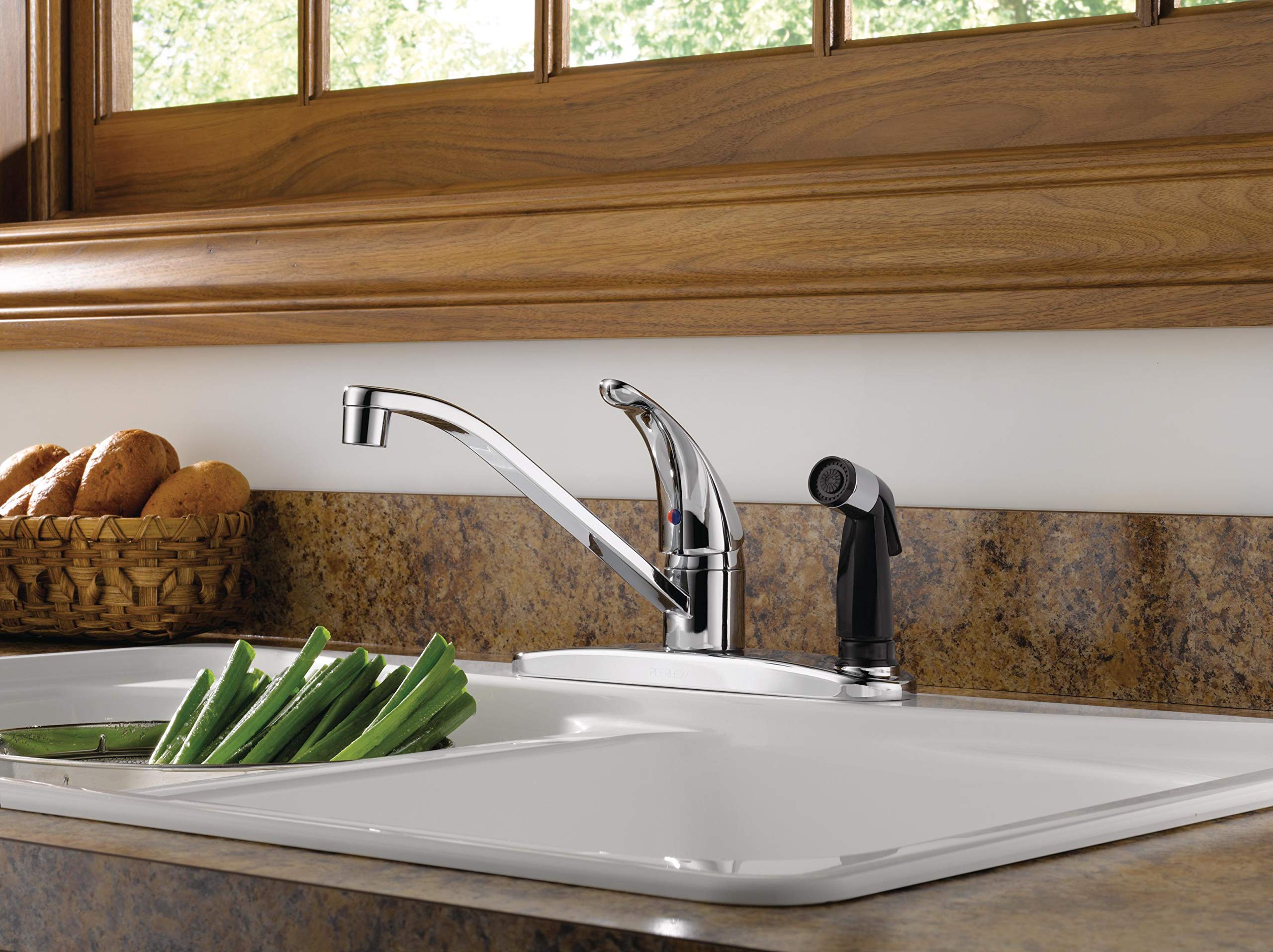 Peerless P114LF Single Handle Pull-Down Kitchen Faucet in Chrome Finish - Perfect for Modern Kitchens, Dishwashing & Food Prep