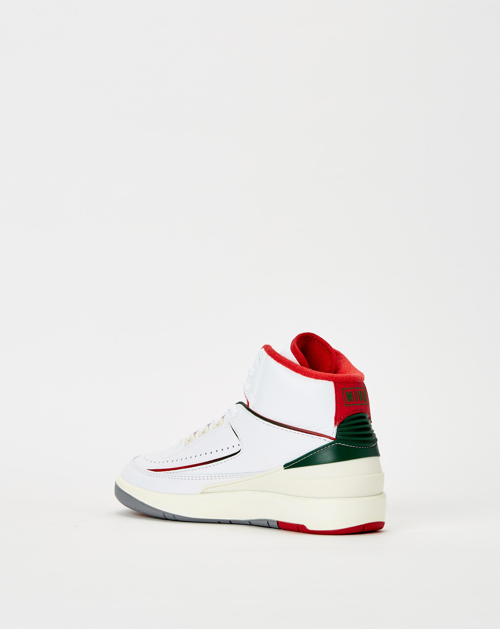 Air Jordan 2 Retro Kids' Basketball Shoes (GS) - Lightweight Comfort for Young Athletes - Perfect for School, Training and Casual Wear