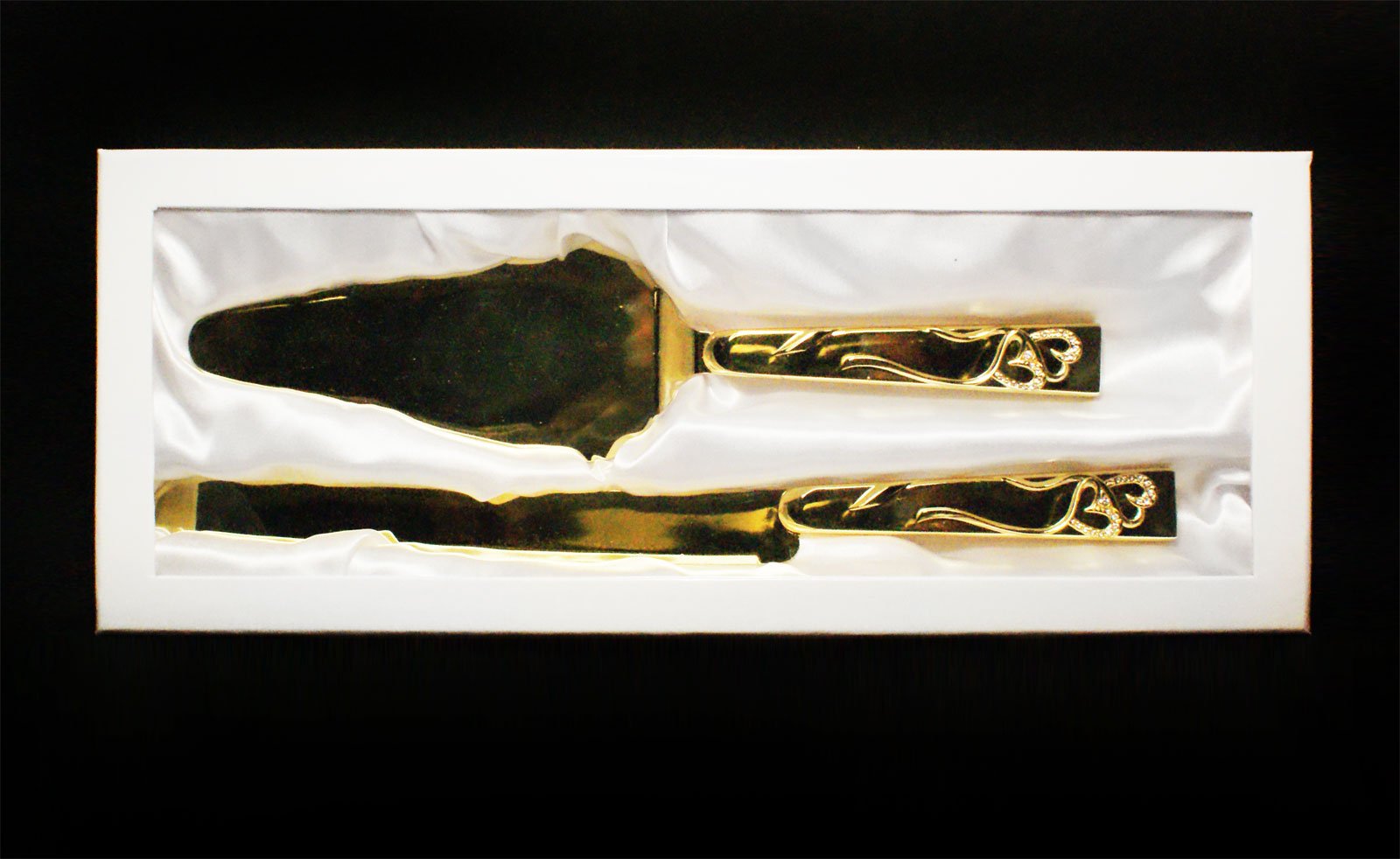 Elegant Gold and Silver Wedding Toasting Glasses with Cake Knife Server Set - Perfect for Bridal Showers, Receptions & Anniversary Celebrations