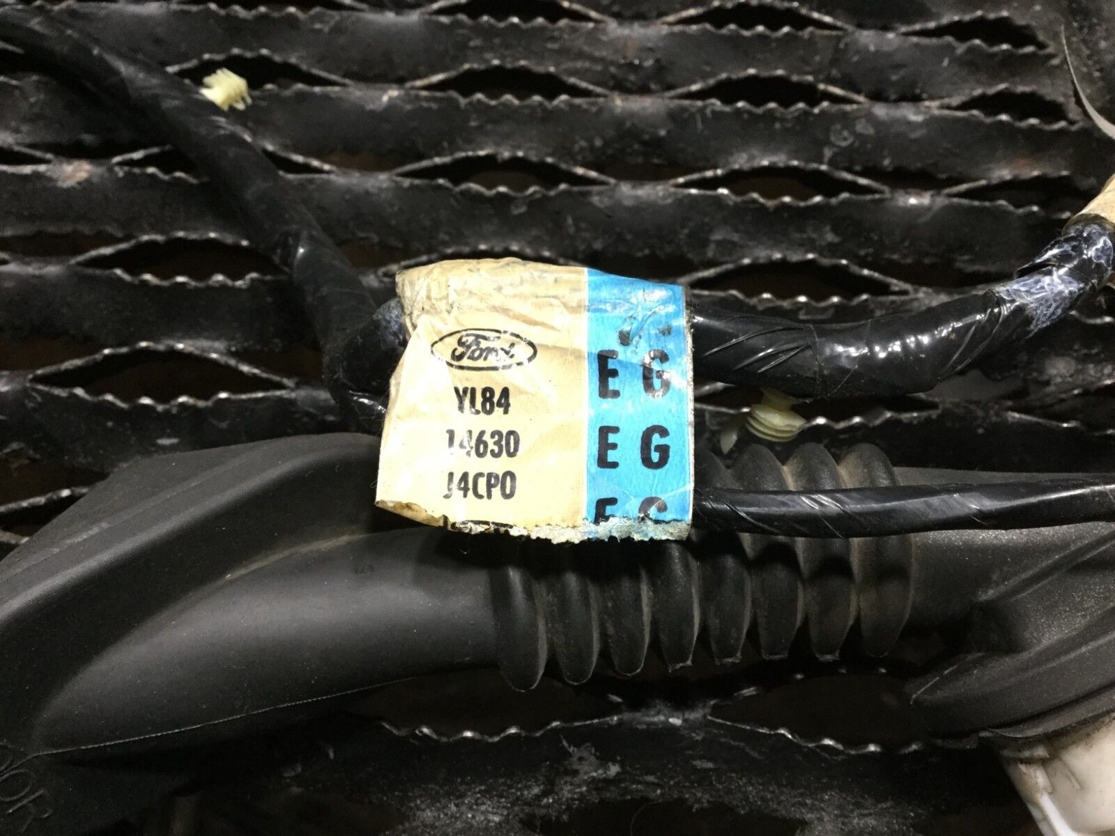 Genuine OEM Ford Escape Rear Right Passenger Side Door Wire Harness 01-07 - Perfect for Electrical Repairs & DIY Auto Maintenance