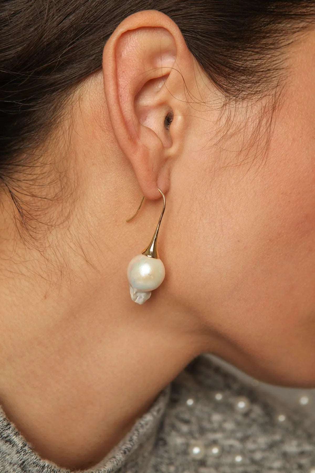 Exquisite Baroque Pearl Drop Earrings for Women - Vintage Style Dangle Earrings for Wedding, Party & Special Occasions