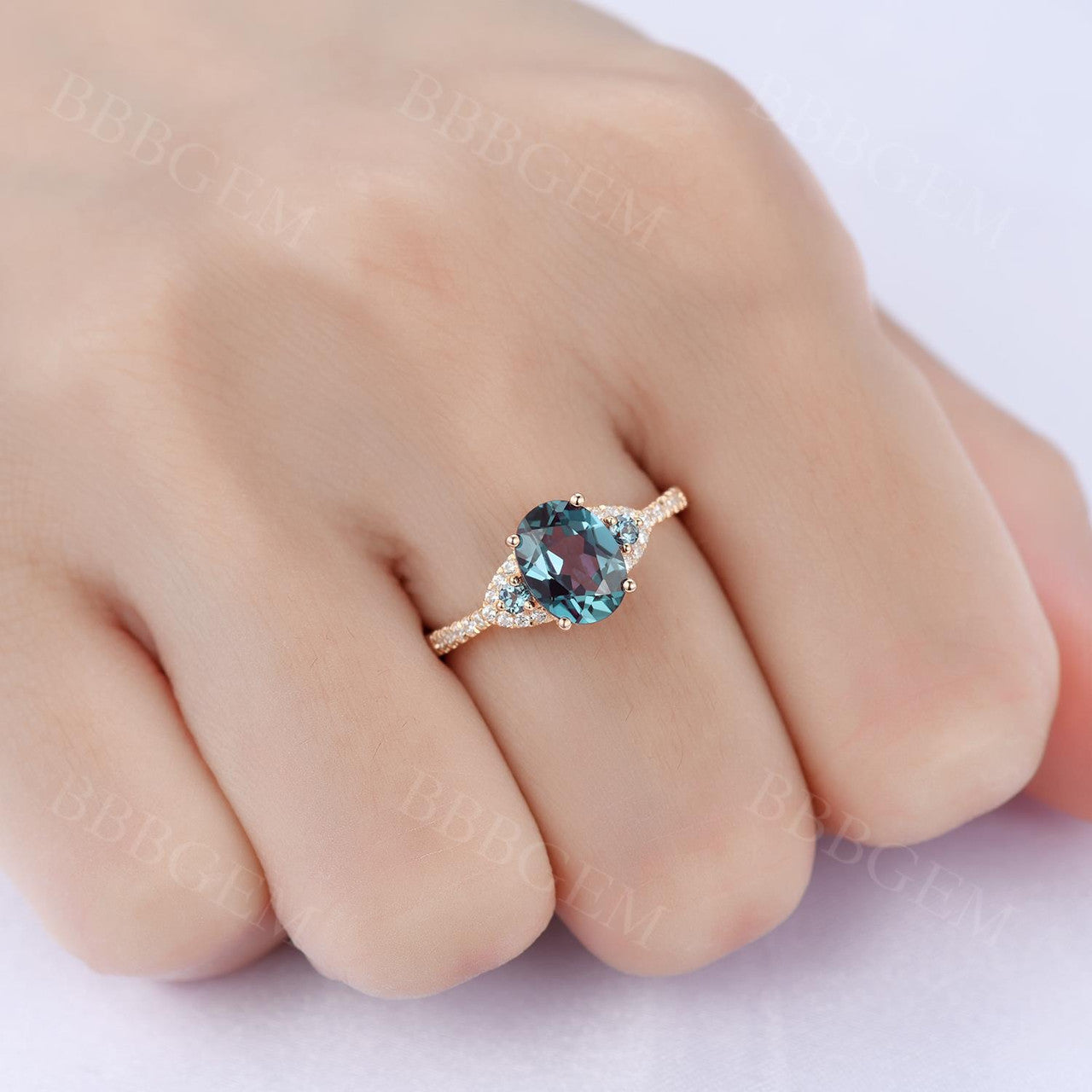 6x8mm Oval Cut Alexandrite Diamond Engagement Ring in Yellow Gold | Color Changing Gemstone for Proposals, Anniversaries & Special Occasions