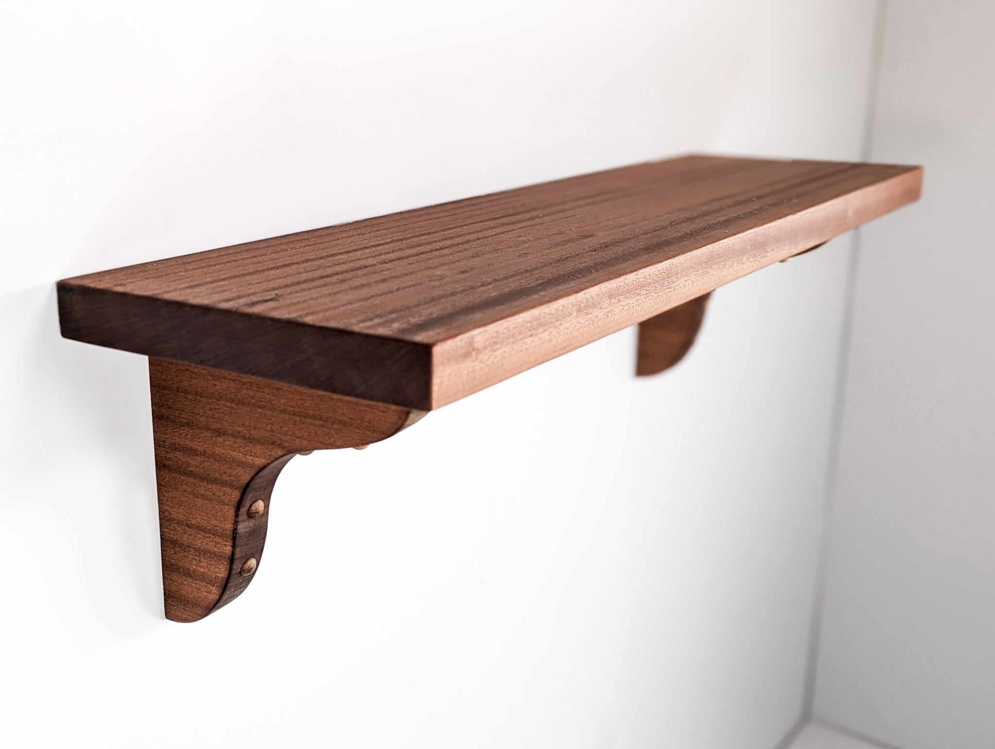 Solid Wood Shelf with Mahogany Brackets - Rustic Wall Shelves for Living Room, Kitchen, Bathroom & Office Storage | Durable Floating Shelves for Home Decor