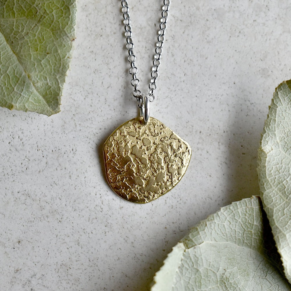 Elegant 'Ashes' Small Patterned Pendant Necklace for Women - Perfect for Everyday Wear, Date Nights & Special Occasions