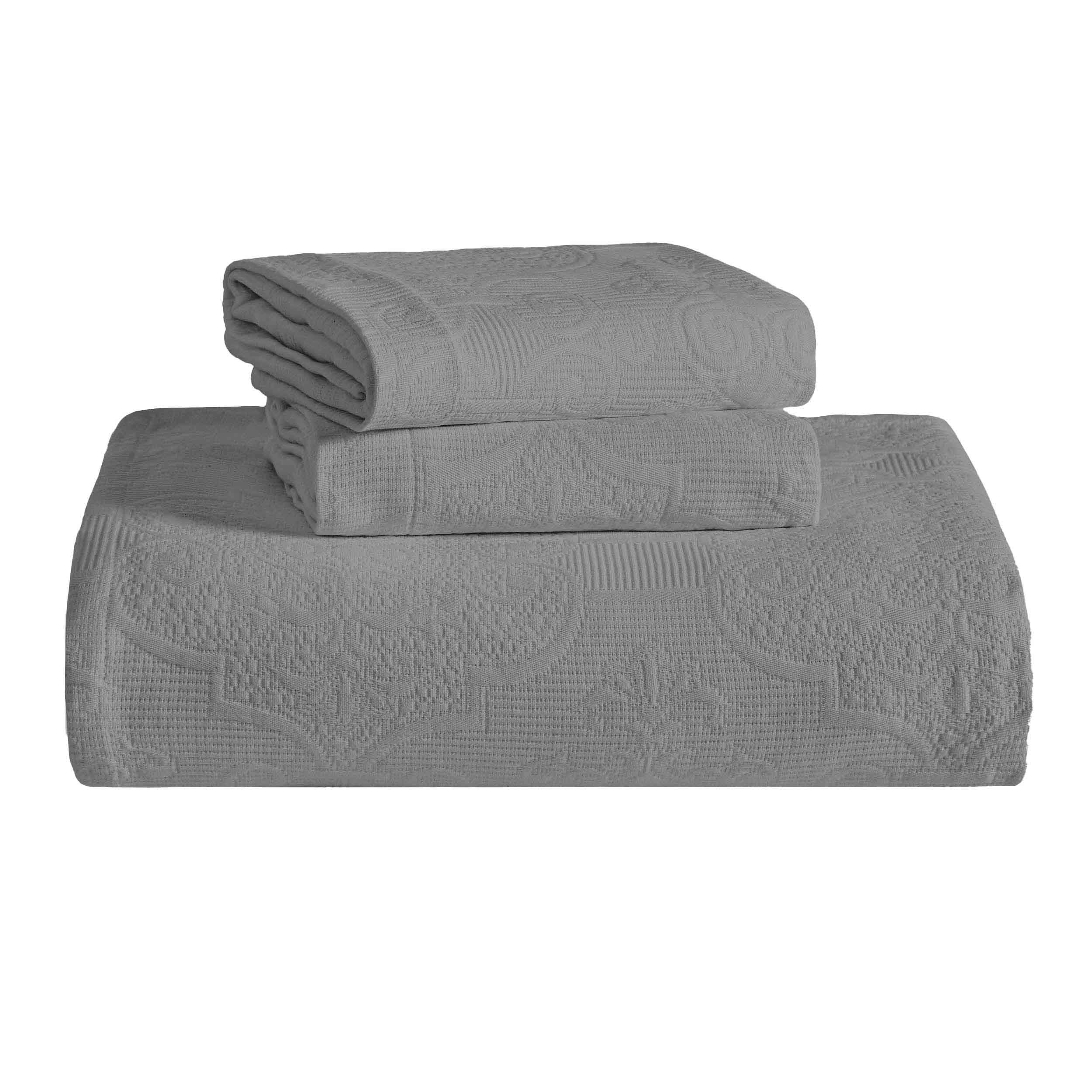 Florin Cotton Matelassé Jacquard Bedspread Set with Scrolling Medallion Design - Luxury Queen/King Size Bedding for Master Bedroom, Guest Room & Hotel Decor