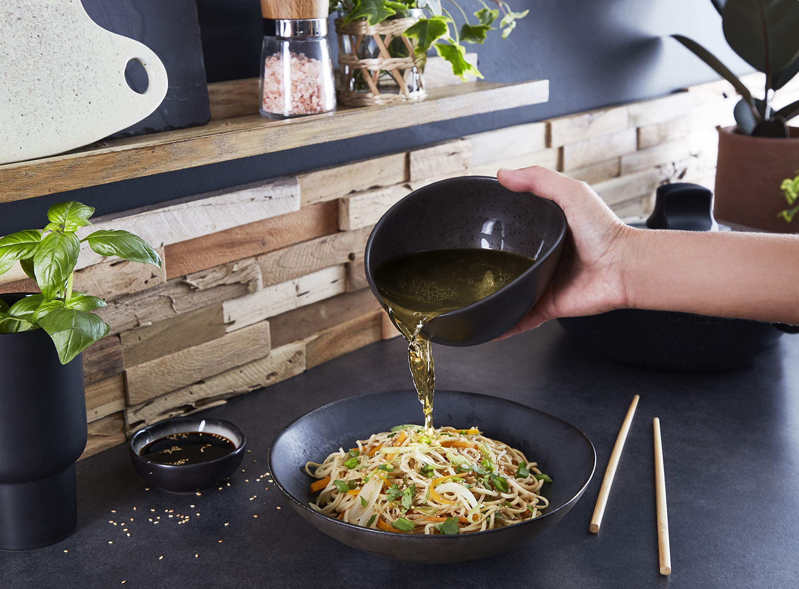Tefal G28119 28cm Black Stone Wok - Non-Stick Mineralia Coating, Induction Compatible, Thermal Spot Indicator - Healthy Cooking, Durable Aluminum Pan for Stir Fry, Sauté & Asian Cuisine