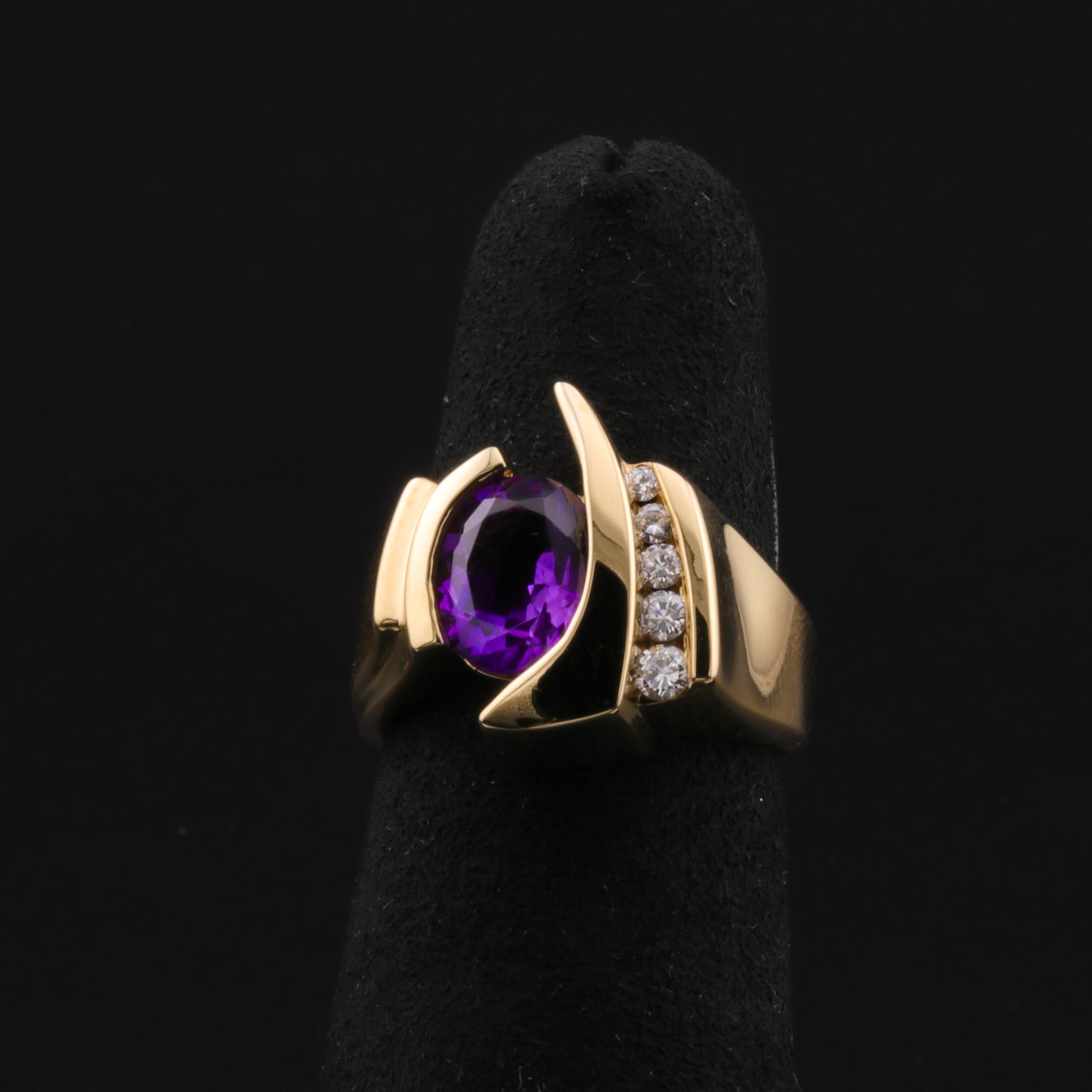 Exquisite Neo Expressionist Amethyst & Diamond Ring for Women - 14K Gold Vintage Style Jewelry - Perfect for Weddings, Anniversaries & Special Occasions