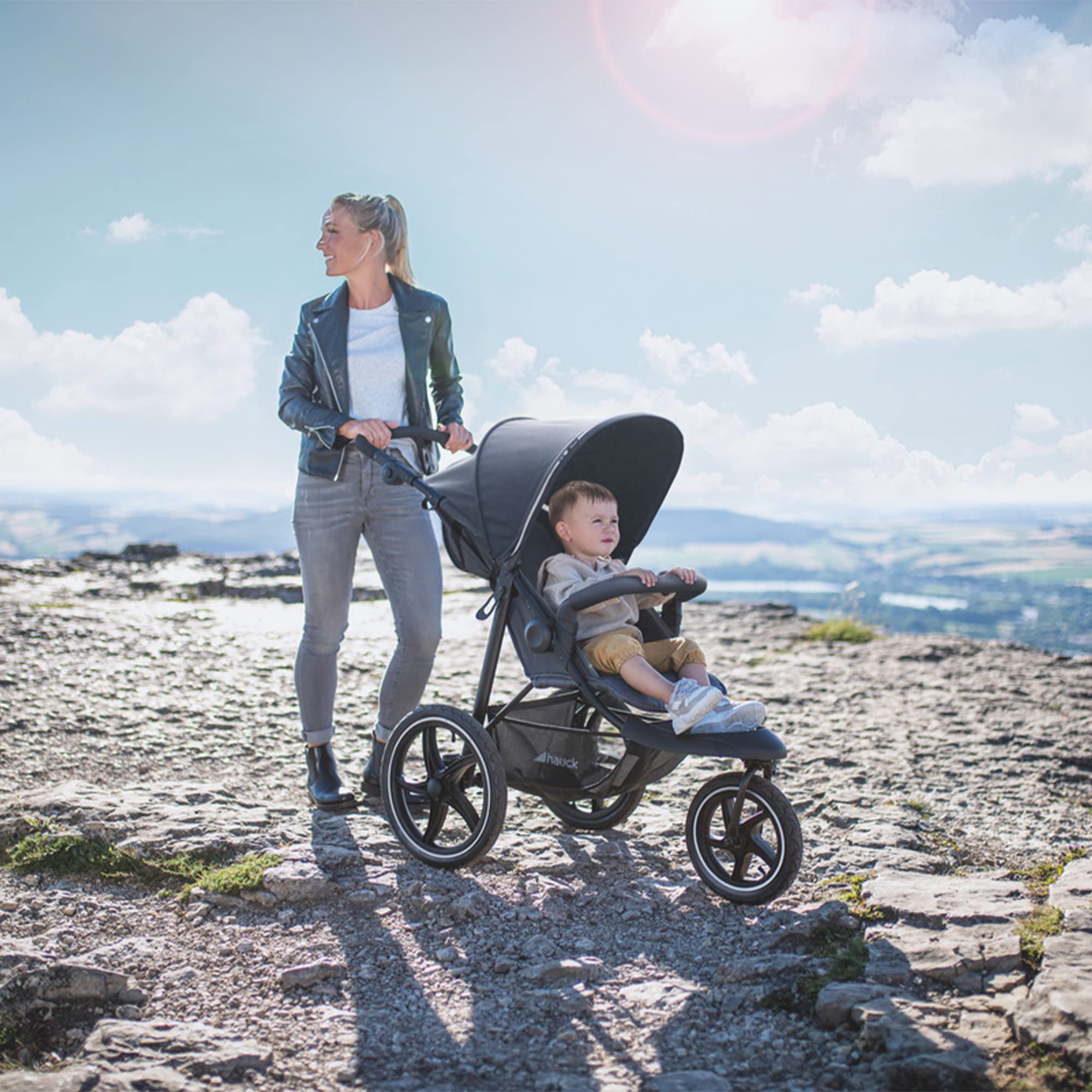 Hauck Runner 2 All-Terrain Jogging Stroller for Baby & Toddler - Lightweight Running Stroller with Shock Absorption (Black) - Perfect for Outdoor Adventures, Park Runs & Active Parents