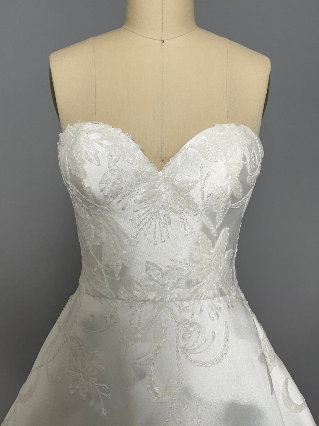 Atelier Pronovias Hela Wedding Dress - Size 10 | Elegant Bridal Gown for Church Ceremony & Formal Reception