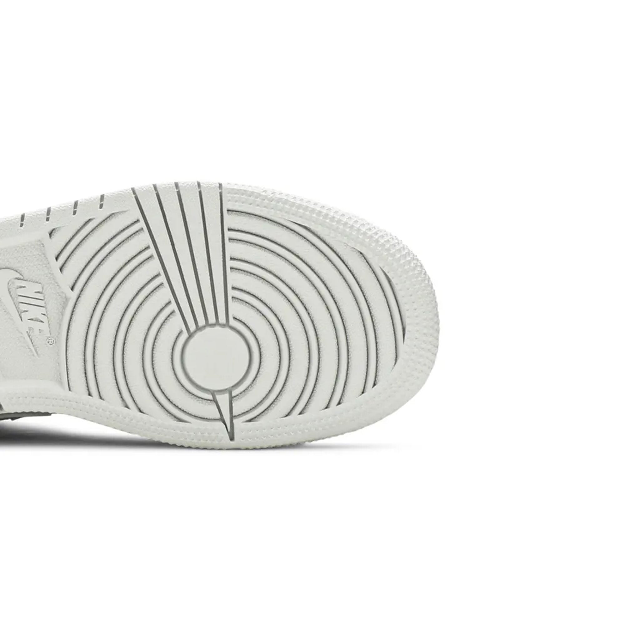 Air Jordan 1 Mid 'White Camo' GS Sneakers - Boys & Girls Basketball Shoes for Casual Wear & Street Style