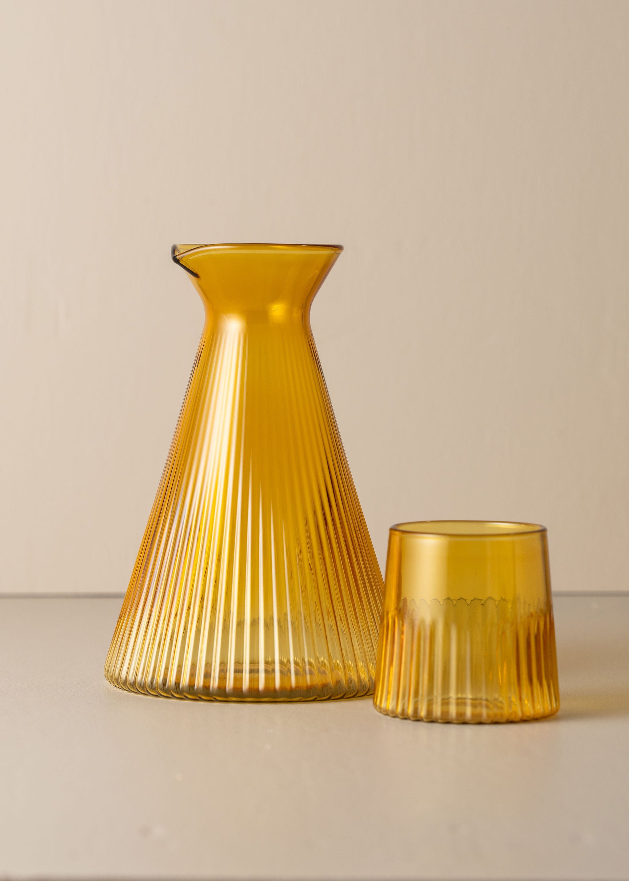 Kairos Angular Carafe with Yellow Topaz Design - Elegant Glass Pitcher for Water, Juice & Iced Tea - Perfect for Home, Kitchen & Entertaining