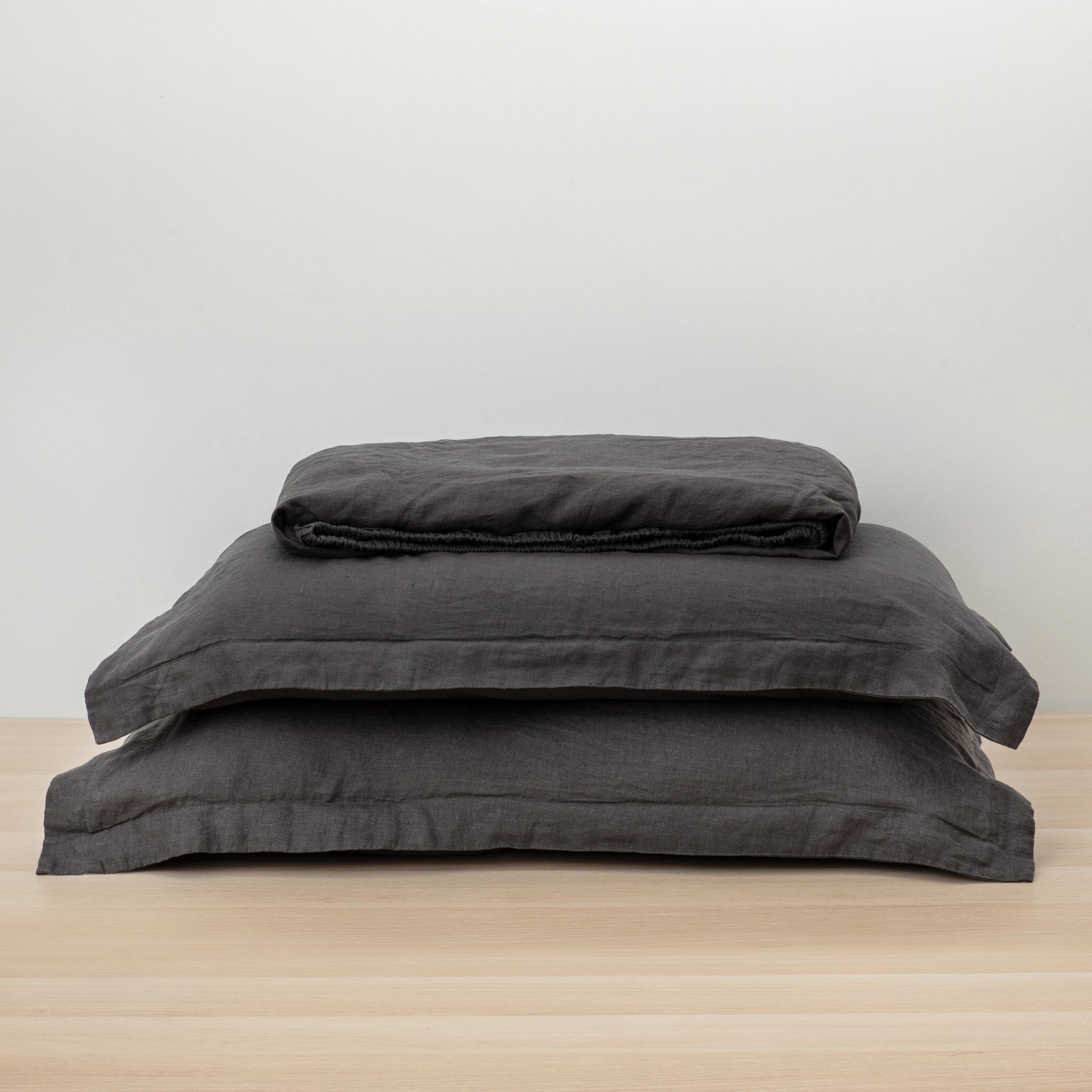 Heveya® 100% Organic Linen Fitted Sheet Set - Queen Size, Breathable & Hypoallergenic Bedding for Comfortable Sleep - Perfect for Master Bedroom, Guest Room & Vacation Homes