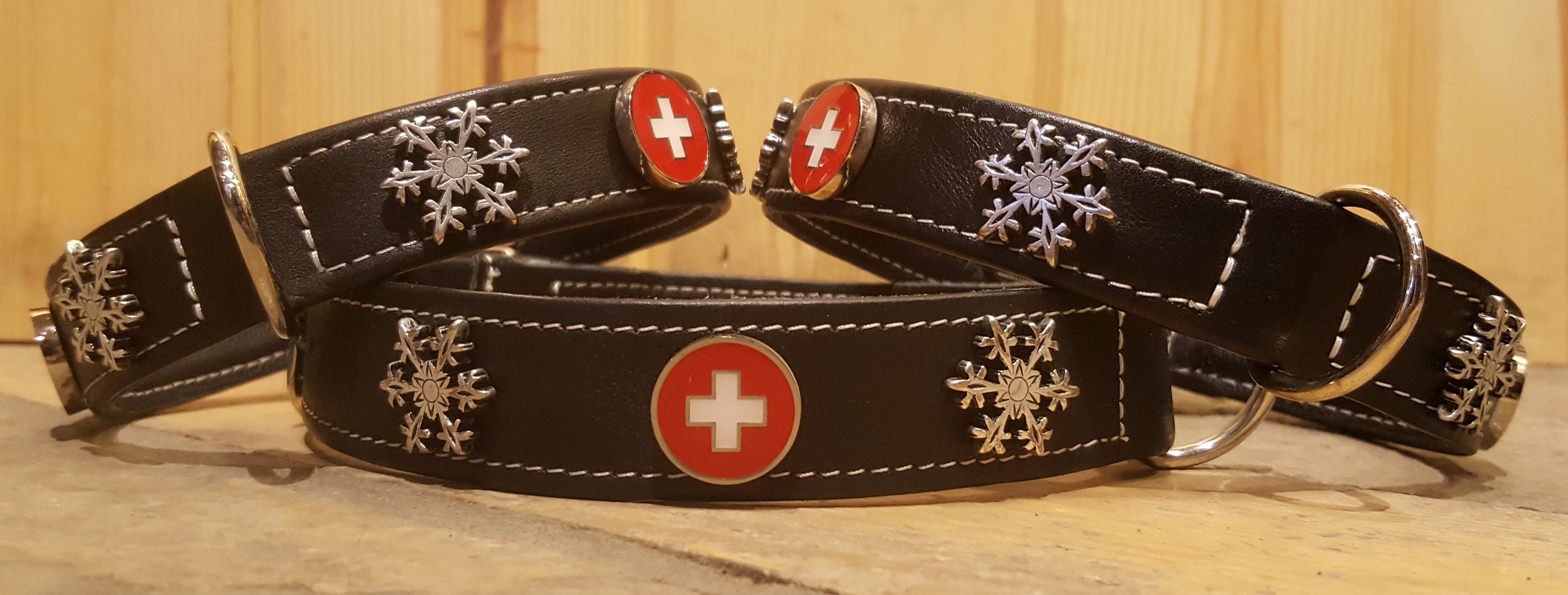 Heidi Snowflake Swiss Cross Dog Collar - Stylish & Durable Pet Collar for Small Medium Dogs - Perfect for Christmas, Winter Walks & Holiday Photos