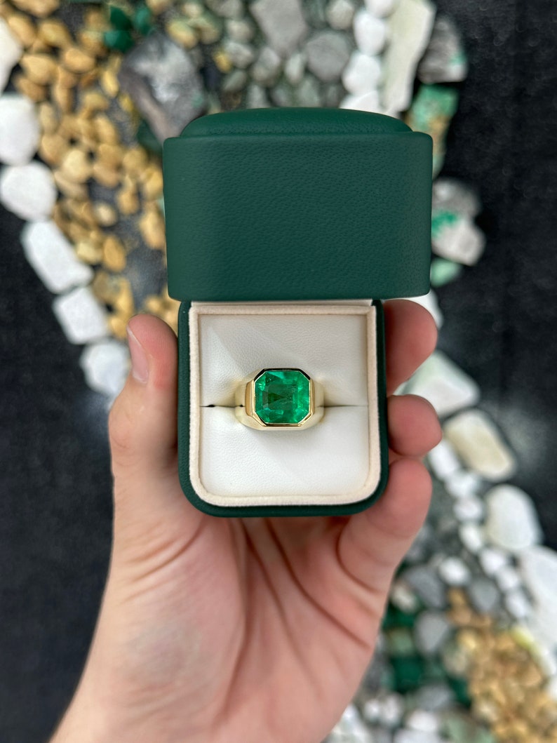 6.55 Carat Bezel Set Gypsy Emerald Solitaire Signet Ring in 18K Gold - Elegant Jewelry for Weddings, Anniversaries & Special Occasions