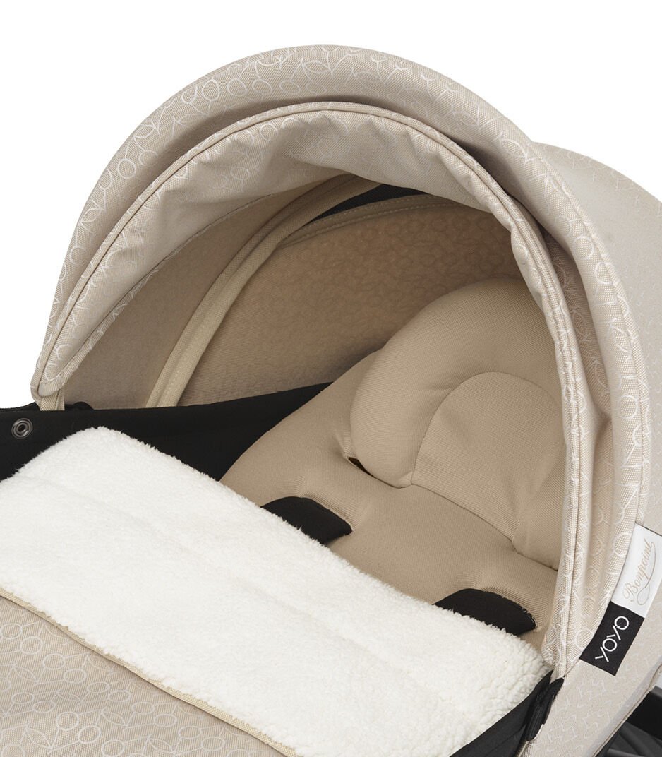 BabyZen YOYO² 0+ Newborn Stroller Bundle - Lightweight Compact Travel System for Infants & Toddlers - Perfect for Air Travel, City Walks, and Everyday Use