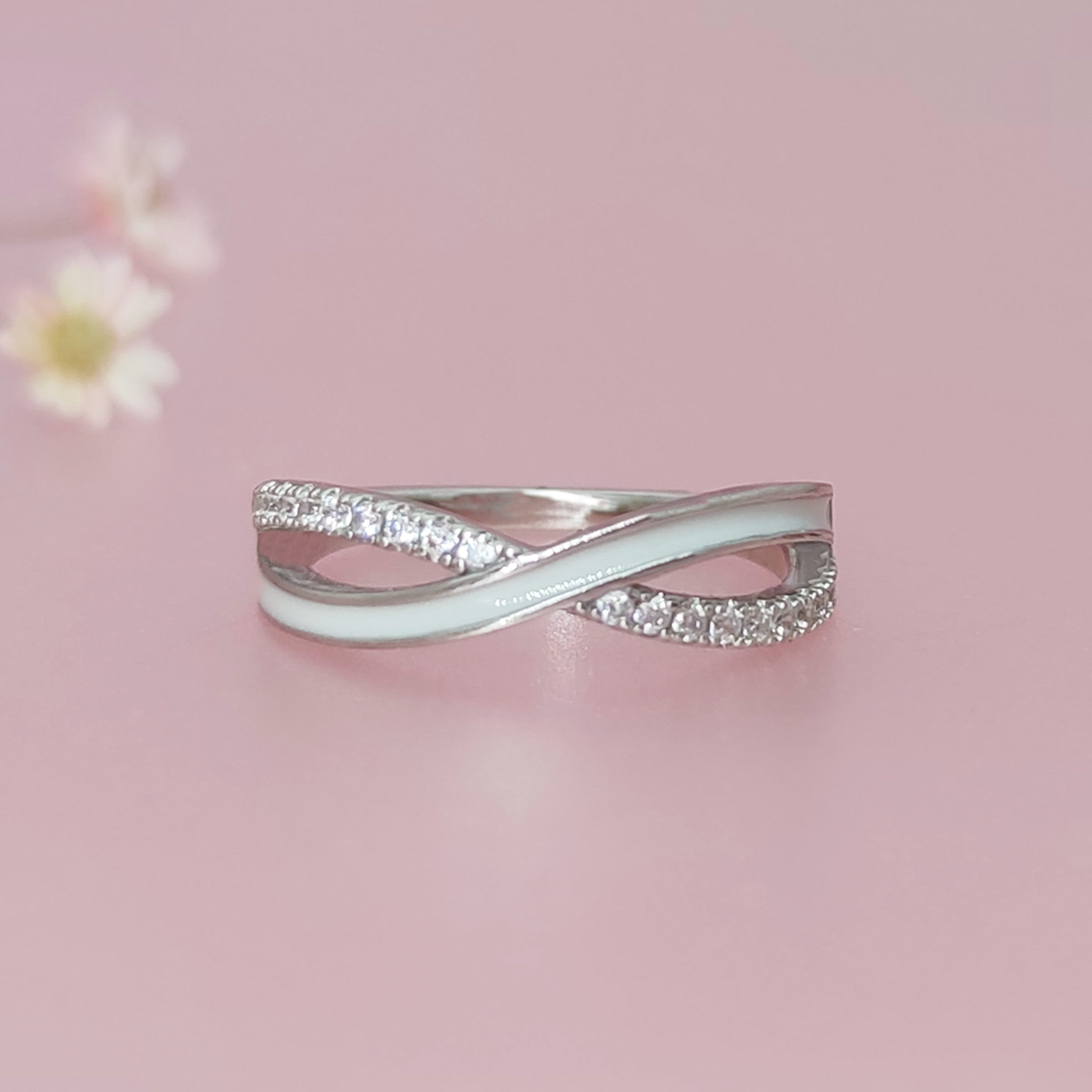 Love Bond Breastmilk Ring - Sterling Silver Keepsake Jewelry for Moms - Perfect for Breastfeeding Mothers, New Mom Gifts & Memorial Jewelry - Ideal for Mother's Day, Baby Showers & Cherished Memories