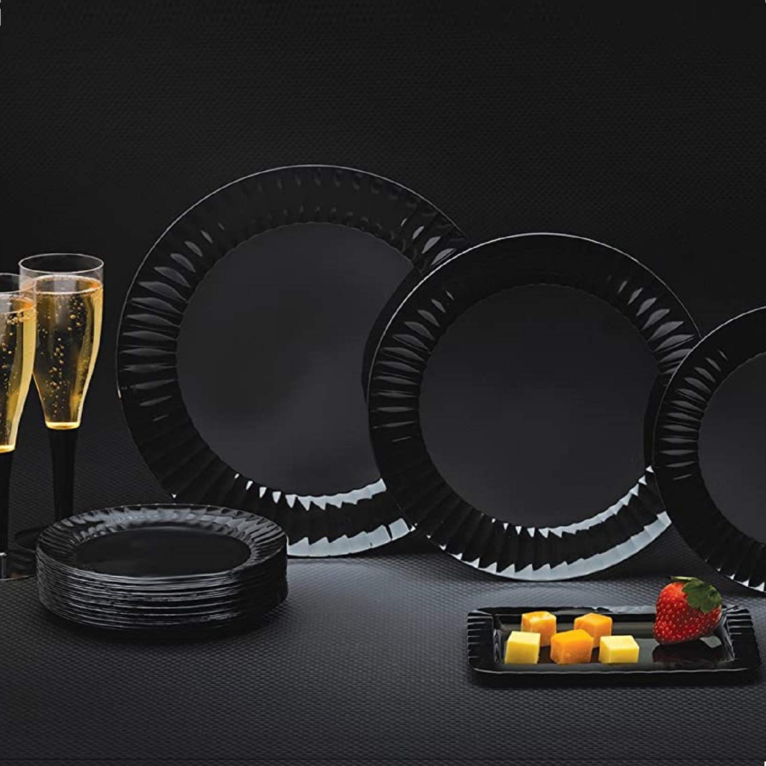 Premium 7.5-Inch Round Black Plastic Party Plates - 24 Pack of Durable Disposable Dinner Plates for Birthday, BBQ, Picnic & Salad Serving - BPA-Free Heavy Duty Tableware