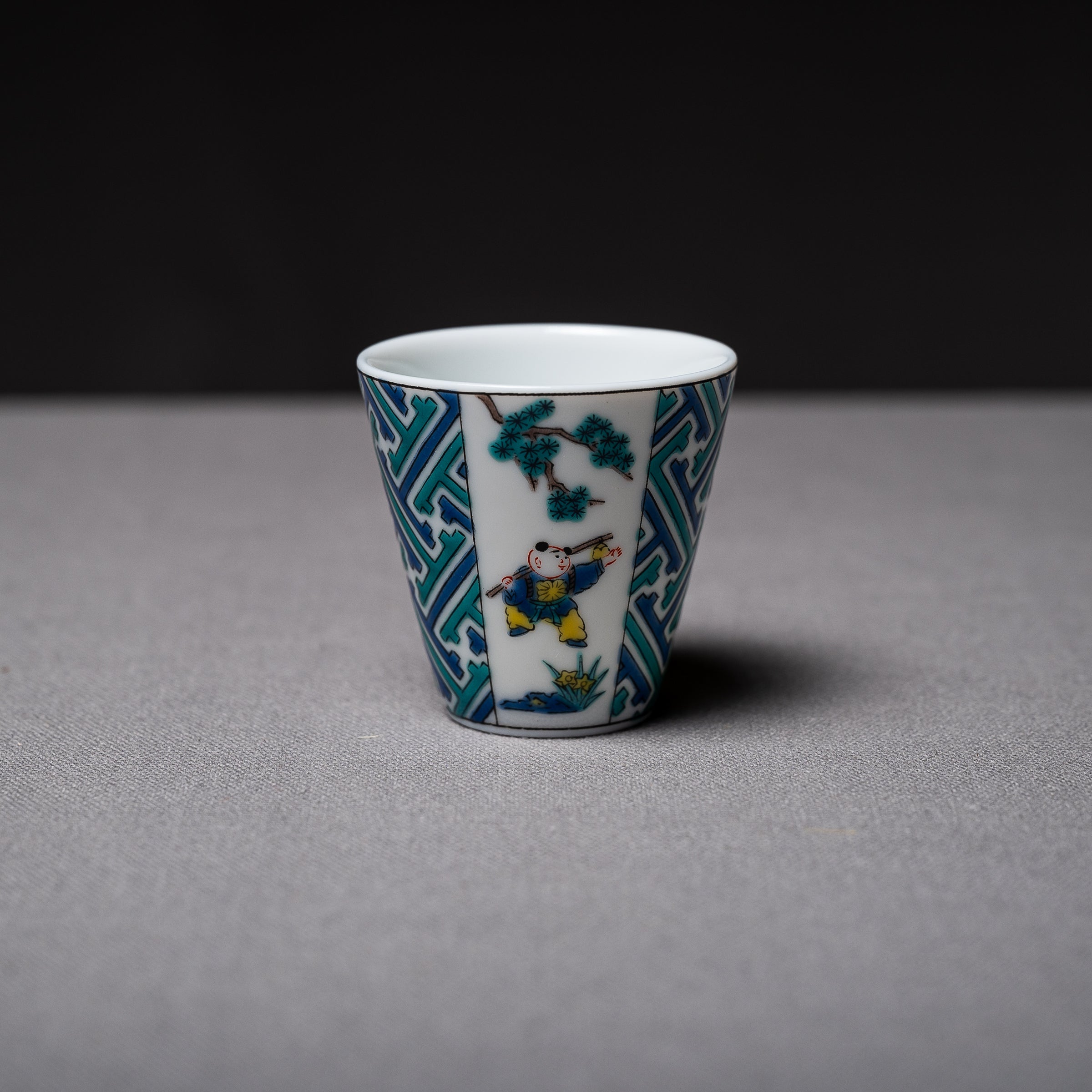 Kutani Design x Wakasa Porcelain Sake Cup Set - 30 Unique Japanese Ceramic Drinking Cups for Sake, Tea & Cocktails - Traditional Handcrafted Japanese Tea Ceremony & Home Bar Accessories