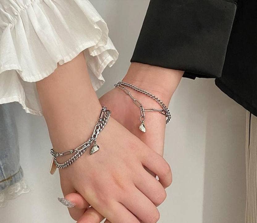 Valentine's Day Crystal Heart Silver Couple Ring & Magnetic Bracelet Set - Romantic Gift for Girlfriend, Wife, Couples - Perfect for Anniversaries, Proposals, and Special Occasions