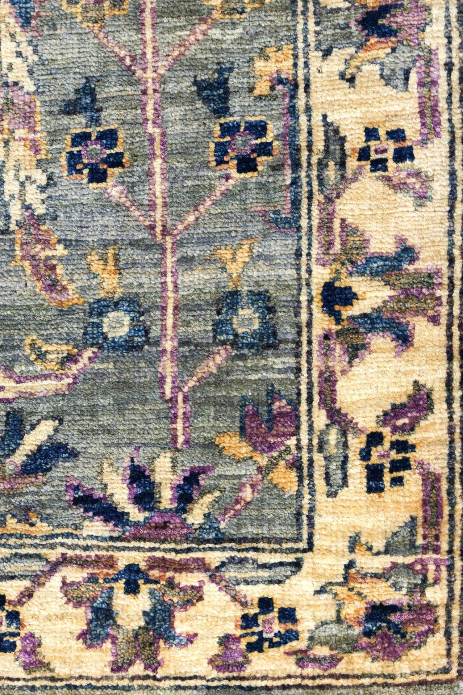Authentic Amritsar Handwoven Traditional Indian Rug - J78782 | Perfect for Living Room, Bedroom & Home Decor