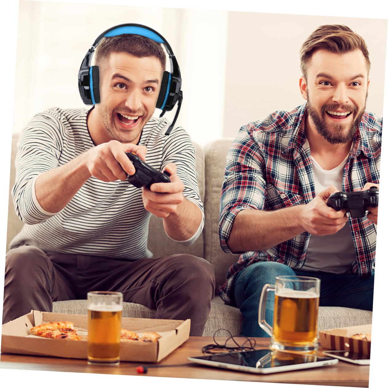 Veemoon Gaming Headset with 3.5mm Wired Connection - Light-Up LED Headphones for PS4, Xbox & PC - Comfortable Over-Ear Design for Long Gaming Sessions