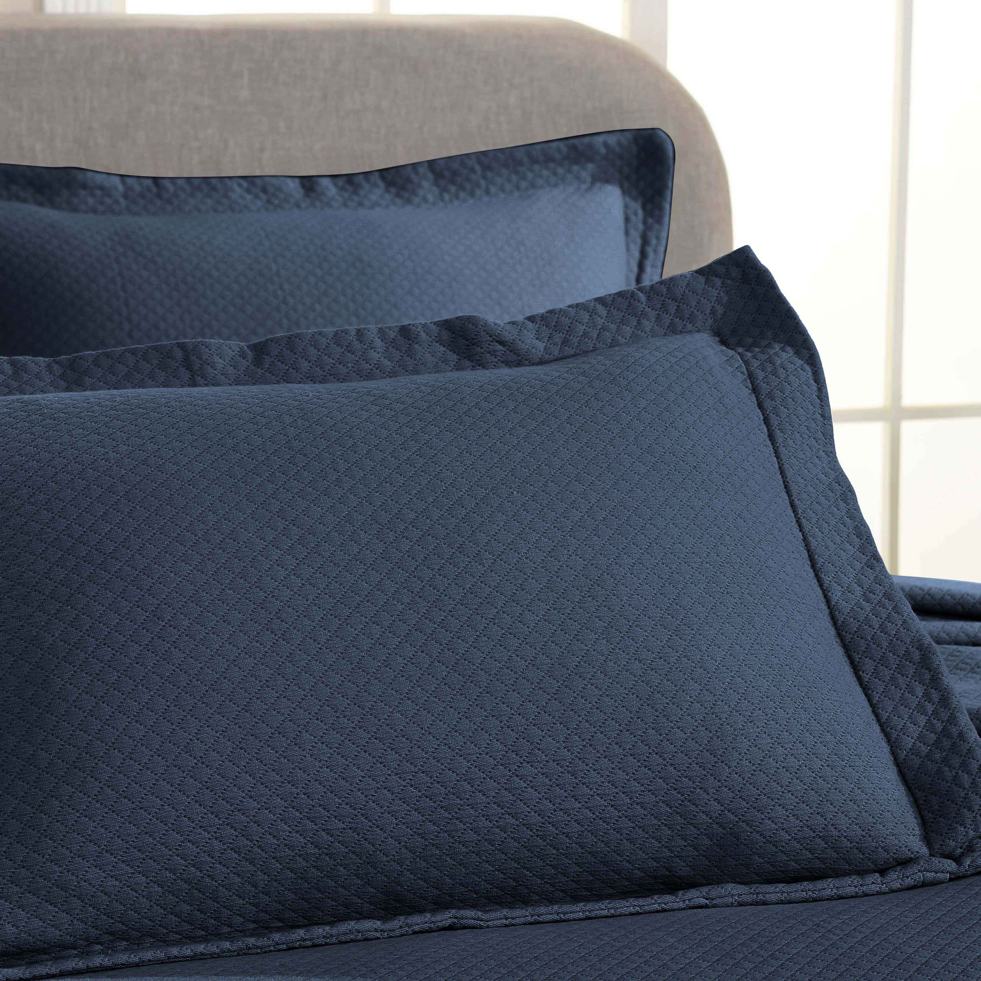 Luxury Jacquard Matelassé Cotton Diamond Solitaire Bedspread Set - Queen Size Bedding for Master Bedroom & Guest Room Decor