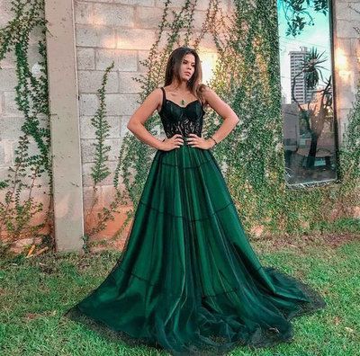 Elegant Green A-Line Spaghetti Strap Long Prom Dress for Women – Affordable Formal Gown for Dances, Parties & Special Occasions | Perfect for Homecoming, Graduation & Evening Events