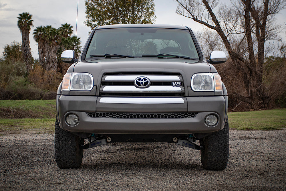 2004-2006 Toyota Tundra Expedition Series Heavy-Duty Lower Control Arms - Off-Road Performance & Suspension Upgrade for Rough Terrain & Towing