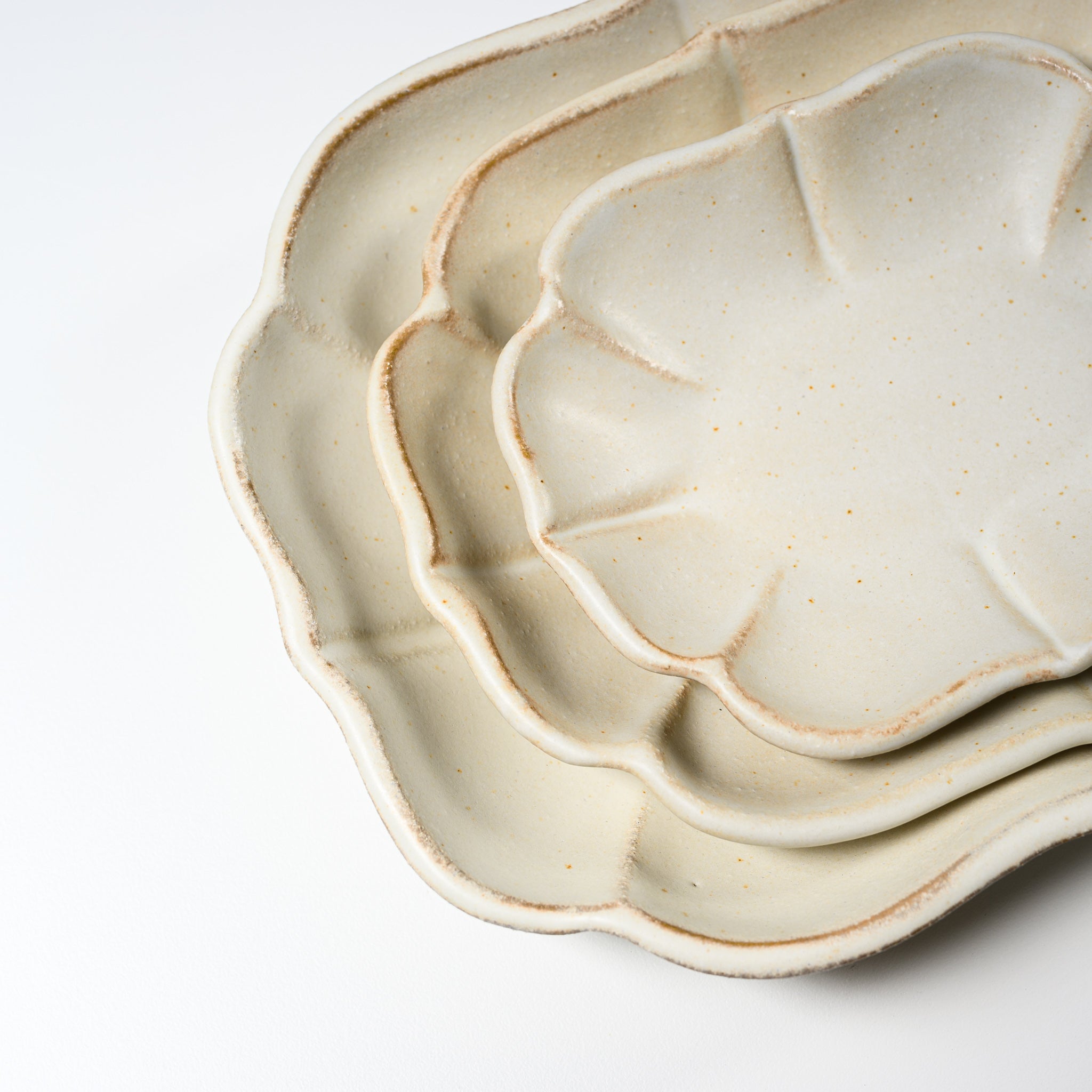 Wakasama Kiln Kinari Lotus Ceramic Plate - Handcrafted Pottery in 3 Sizes (Small/Medium/Large) - Japanese Artisan Tableware for Dining, Home Decor & Gift Giving