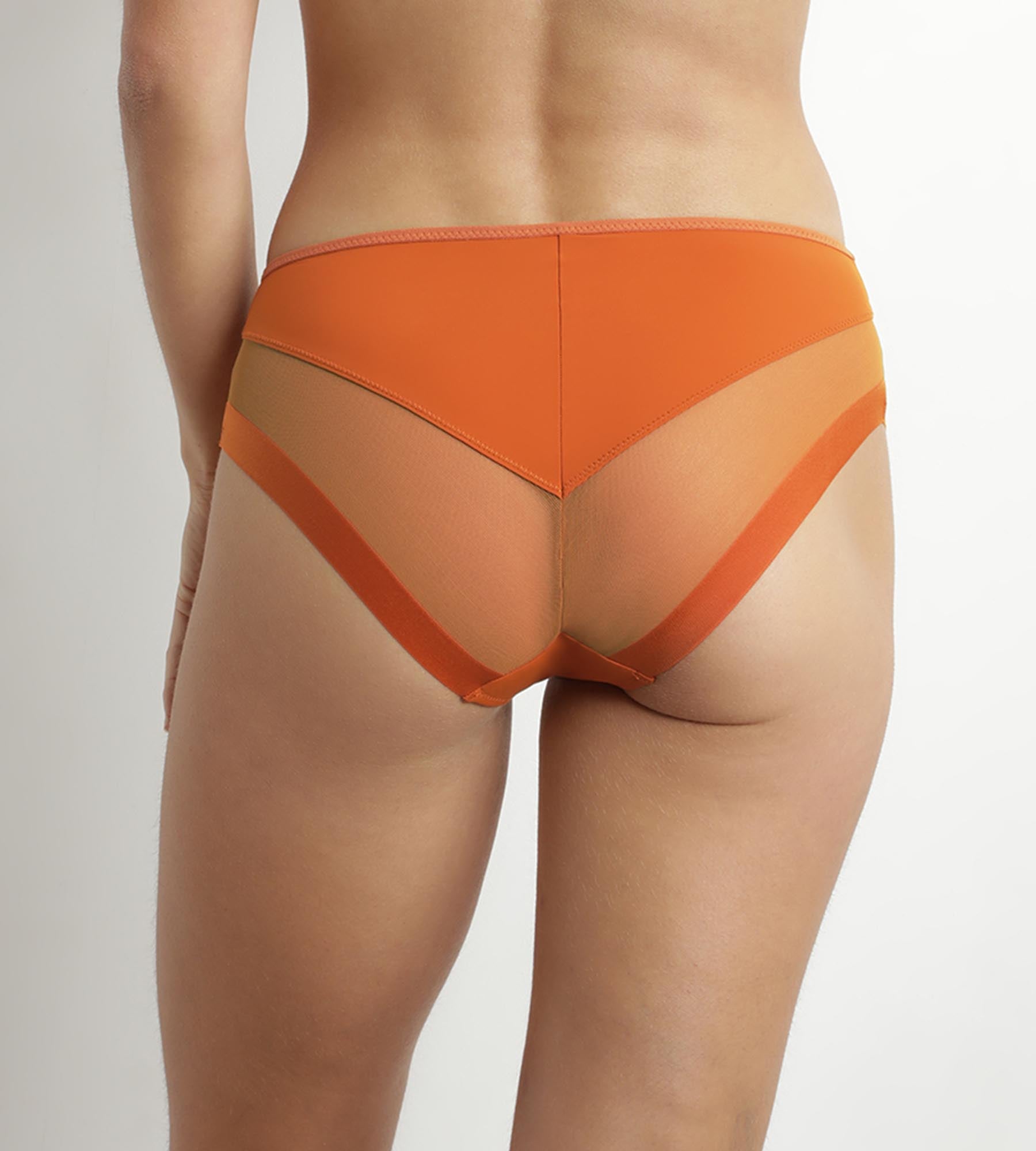 Dim Women's Microfiber & Tulle Mandarin Slip - Comfortable Sleepwear for Nighttime Relaxation & Intimate Moments