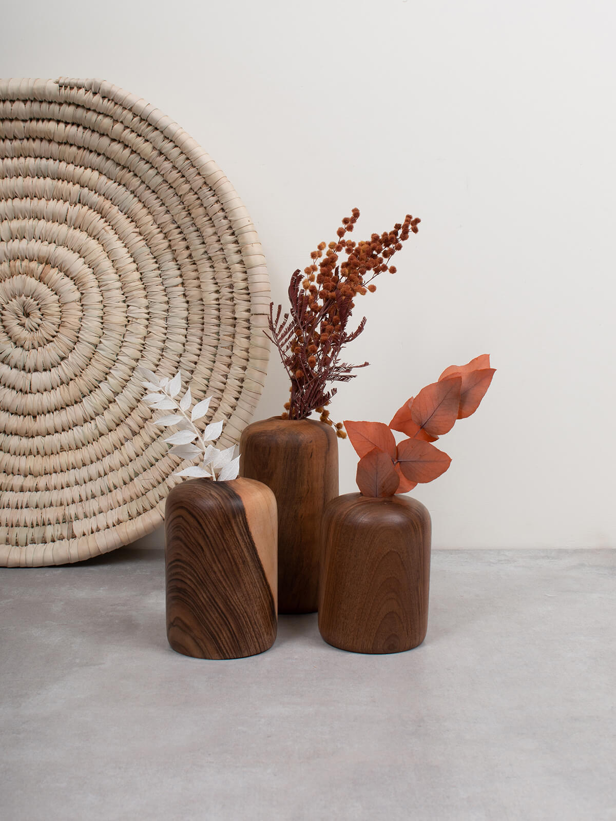 Handmade Walnut Wood Mini Vase - Small Decorative Flower Holder for Home Office Desk Decor | Perfect for Centerpieces, Wedding Favors, and Gift Giving