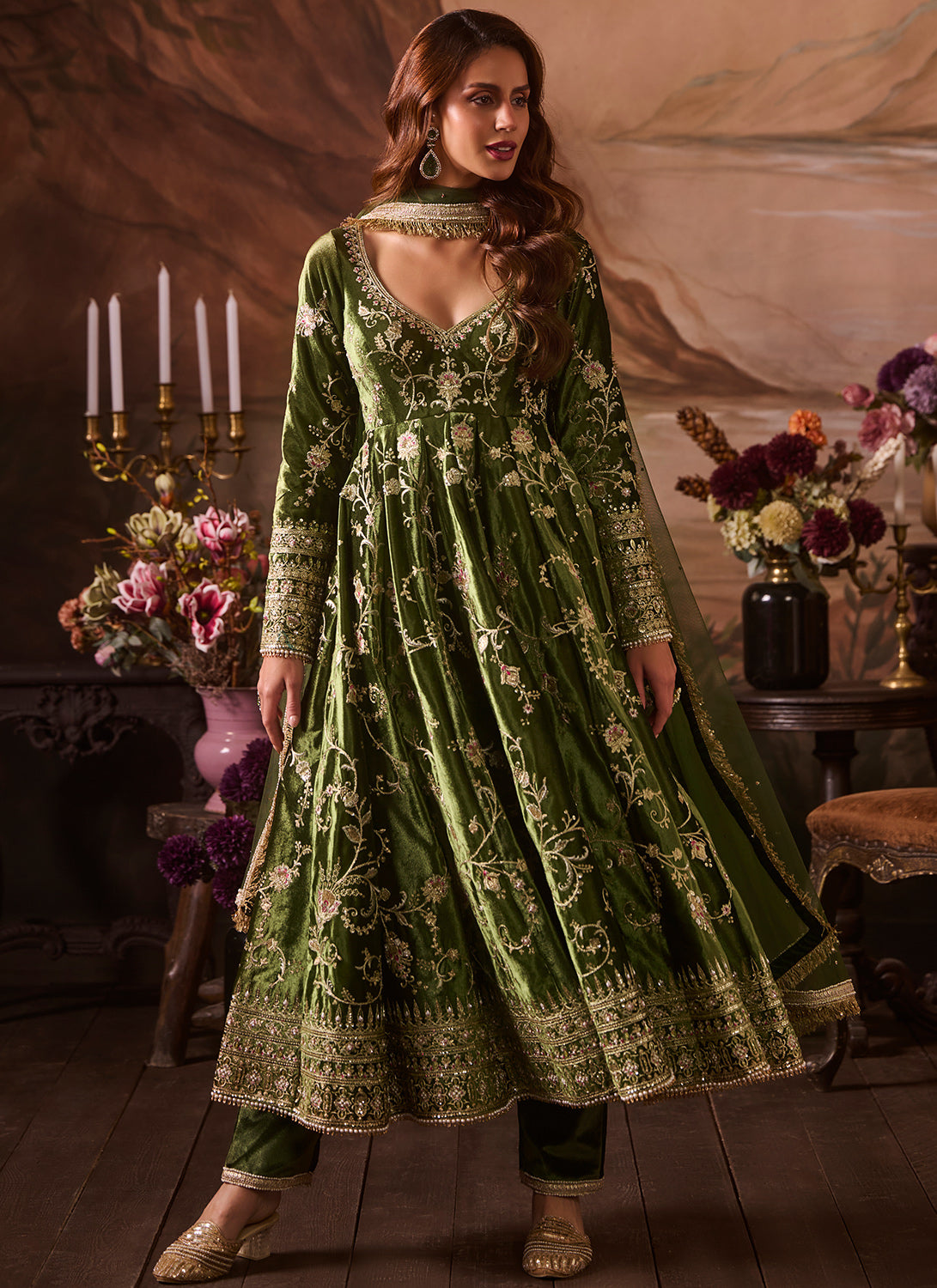 Exquisite Green Embroidered Velvet Anarkali Dress for Women | Elegant Pakistani/Indian Party Wear | Perfect for Weddings, Festivals & Special Occasions