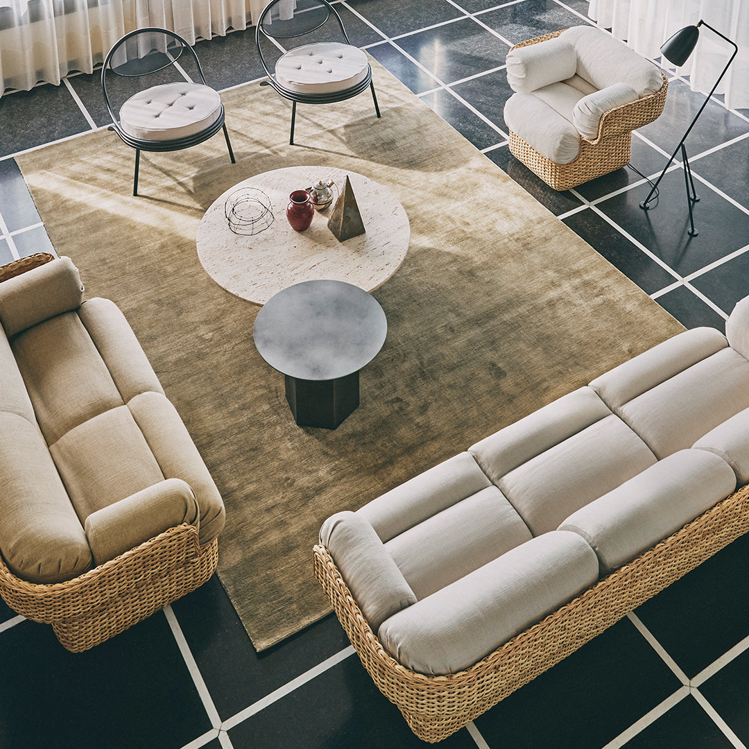 Modern Steel Coffee Table - Durable & Stylish Living Room Centerpiece for Home Decor | Perfect for Family Gatherings & Relaxing Evenings