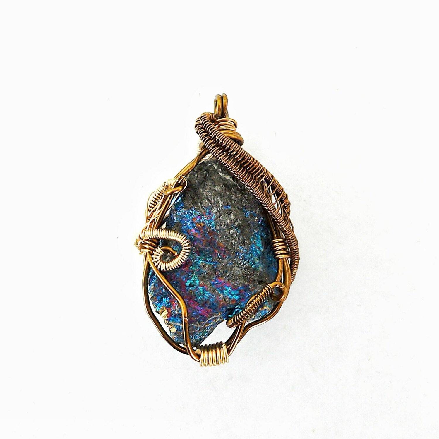 Natural Raw Peacock Ore Crystal Pendant Necklace - Bornite Healing Stone Jewelry for Women, Spiritual Energy & Chakra Balancing - Perfect for Meditation, Yoga & Boho Fashion