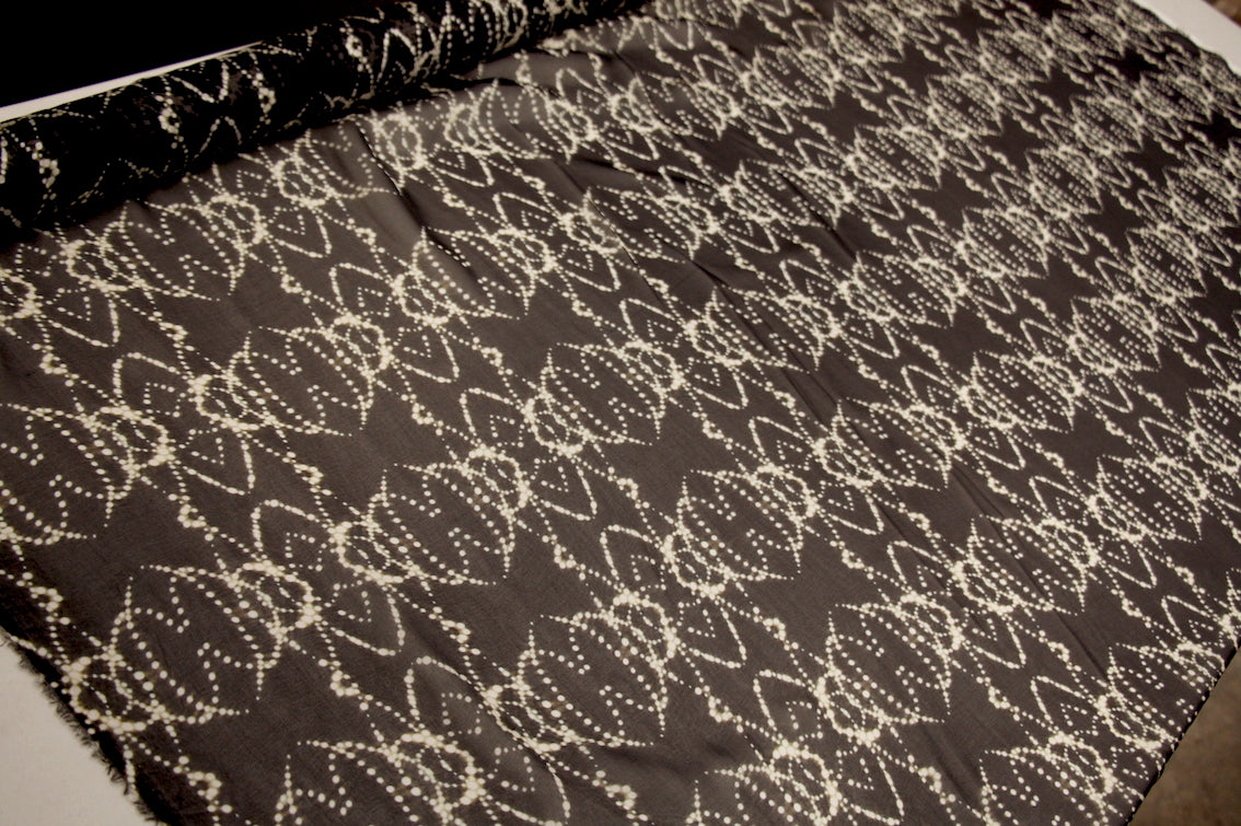 Elegant Black Static Chiffon Fabric - Lightweight Sheer Material for Dresses, Scarves & DIY Fashion Projects | Perfect for Evening Gowns, Bridal Wear & Home Decor