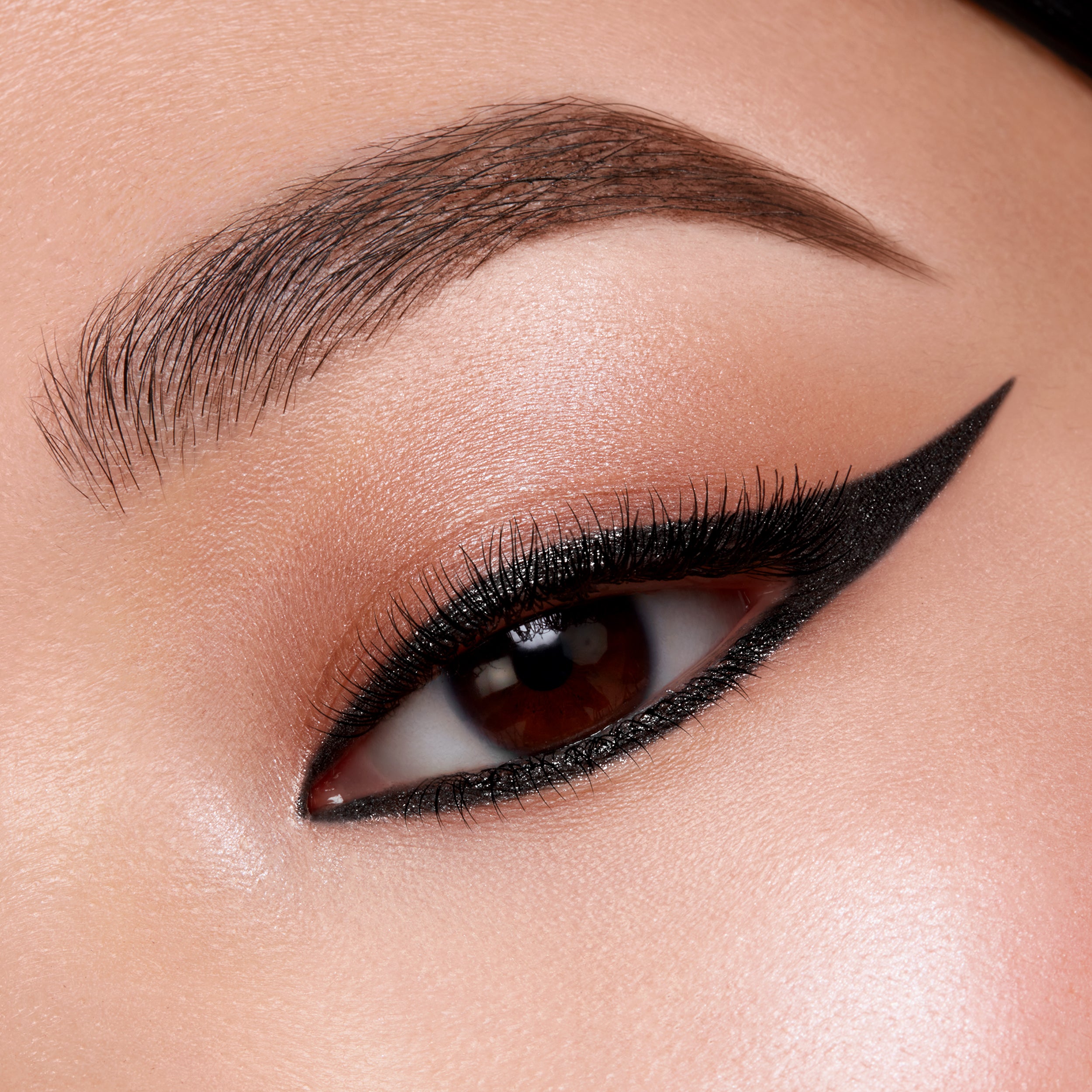 Long-Lasting Waterproof Gel Eyeliner Pencil - Smudge Proof & Highly Pigmented for Precise Eye Makeup - Perfect for Daily Wear, Party Looks & Professional Makeup Artists