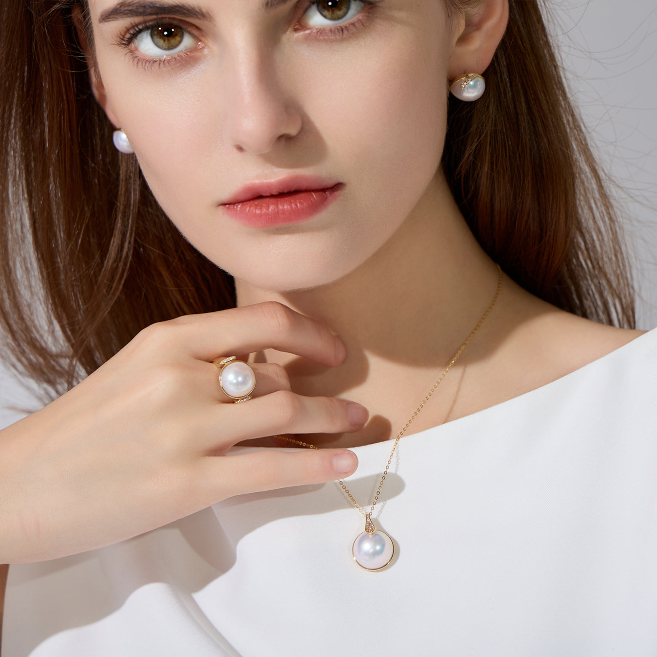 18K Gold Diamond & Edison Pearl Ring KR00059 - Elegant Jewelry for Weddings, Anniversaries & Special Occasions