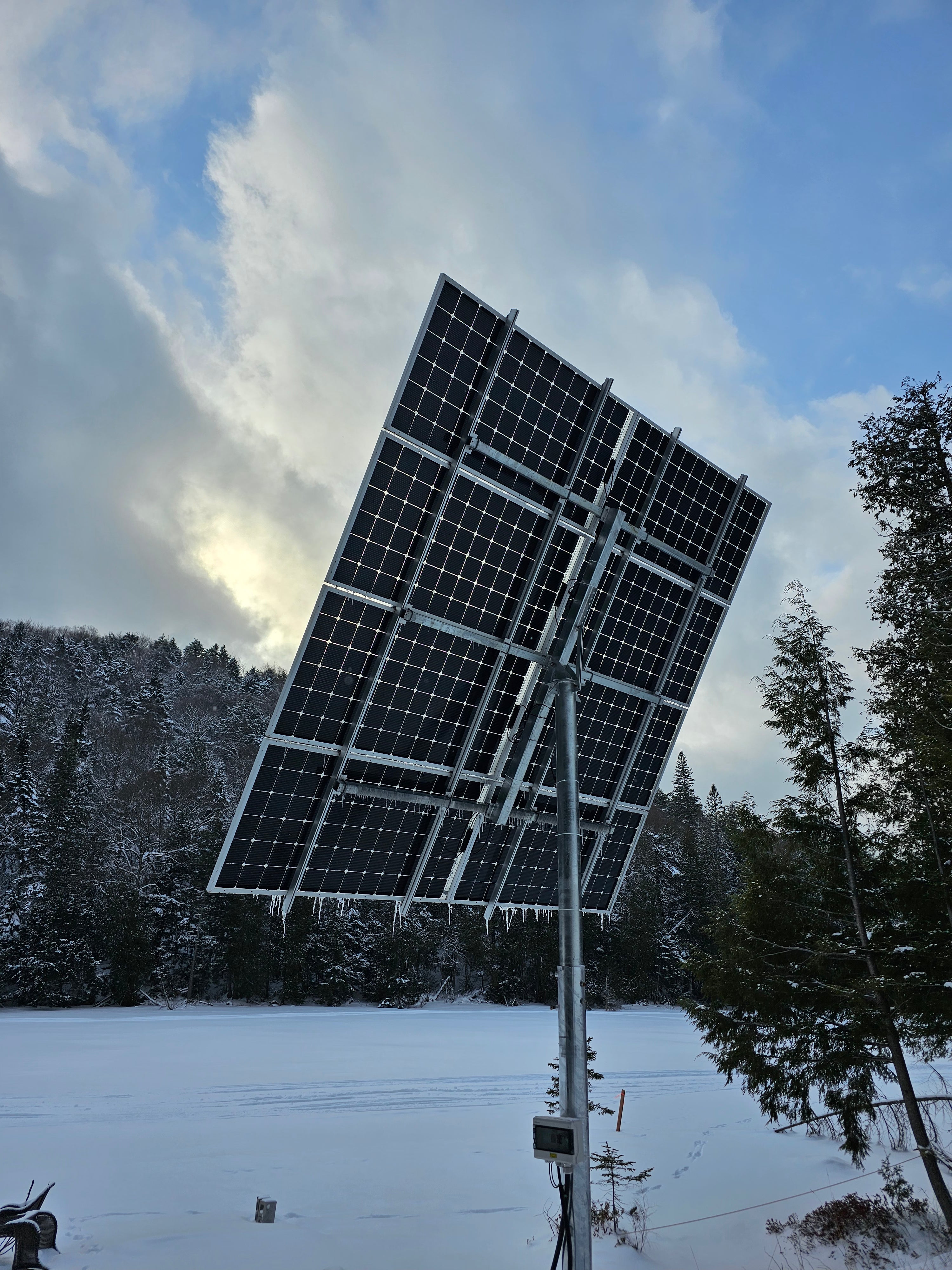 Elios Arbora P8 Solar Panel Pole Mount System for 8 Large Panels | Adjustable Post Mount with Manual Crank | Ideal for Off-Grid Homes, Farms & RV Solar Installations