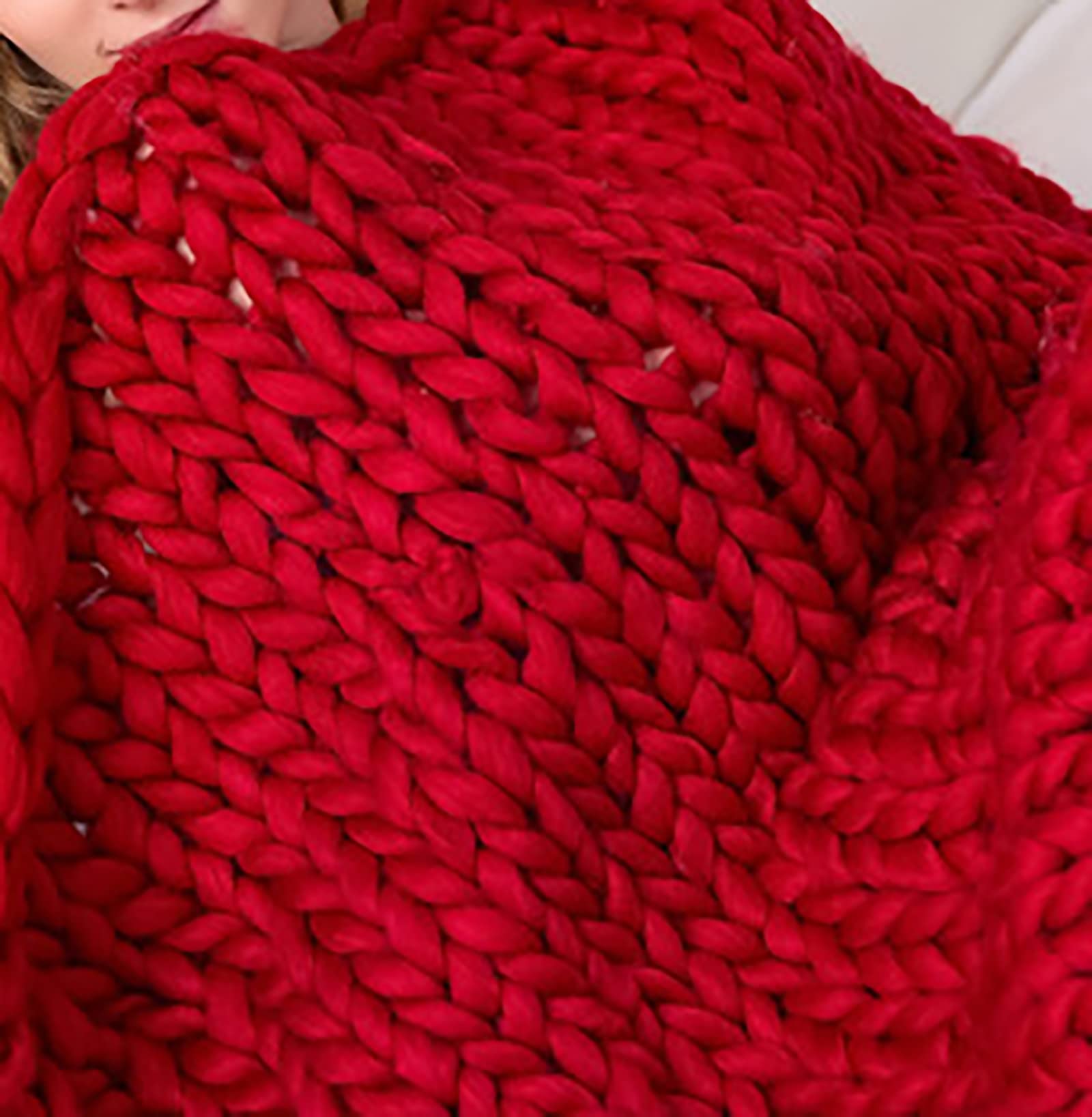 Chunky Knit Throw Blanket - Handmade Soft Warm Wool Blanket for Bed & Sofa - 47x59 Inch Red Cozy Knitted Bedspread - Perfect for Winter Nights, Living Room Decor & Gift Giving