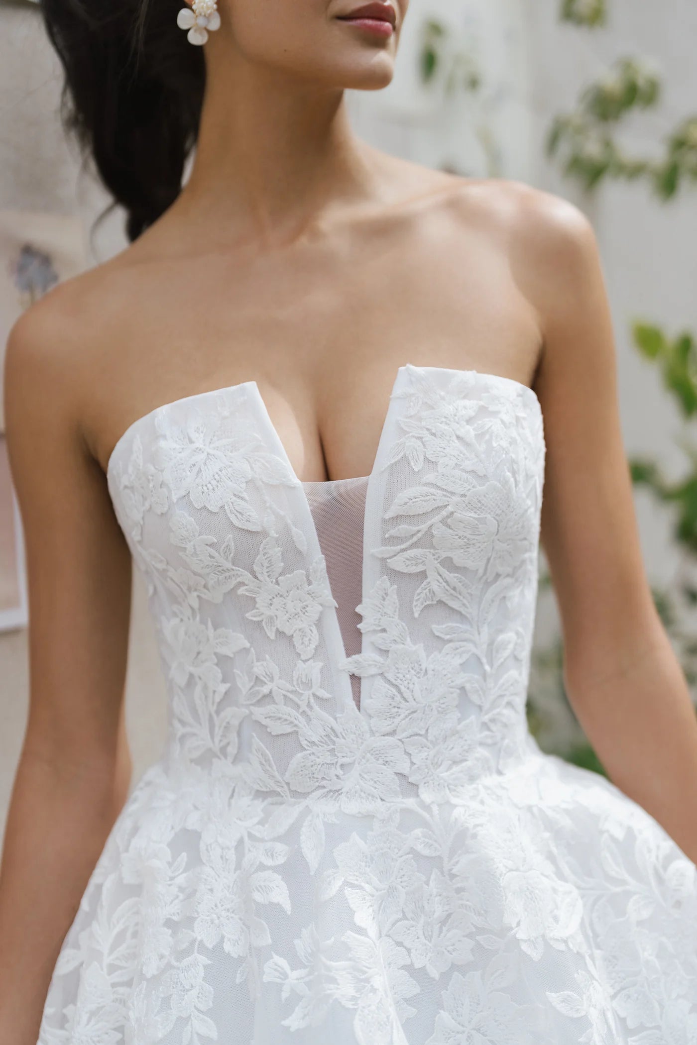 Anne Barge Fernbank Wedding Dress Size 14 - Elegant A-Line Gown for Brides, Perfect for Church, Beach, and Garden Ceremonies