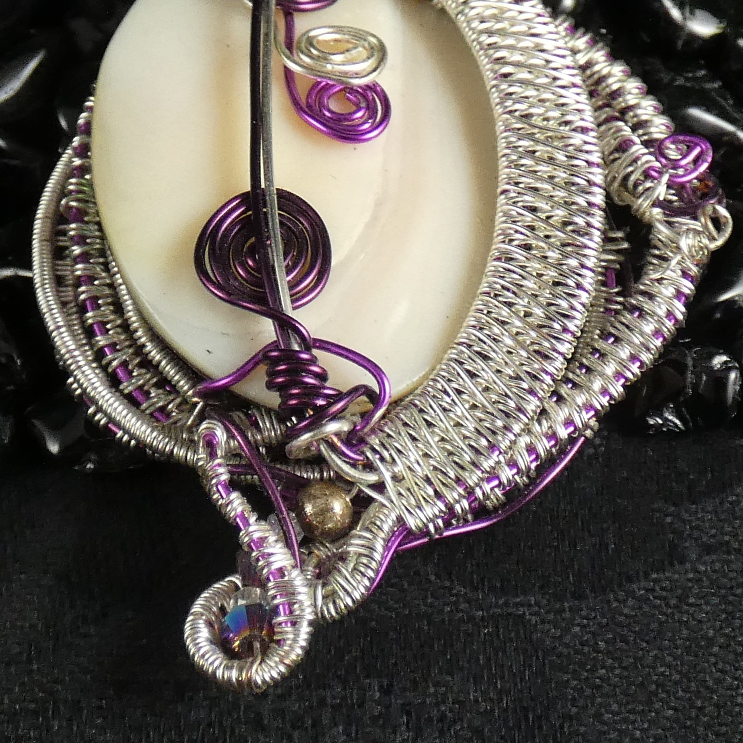Abalone & Mother of Pearl Pendant Necklace - Elegant Jewelry for Women - Perfect for Gifts, Parties & Special Occasions