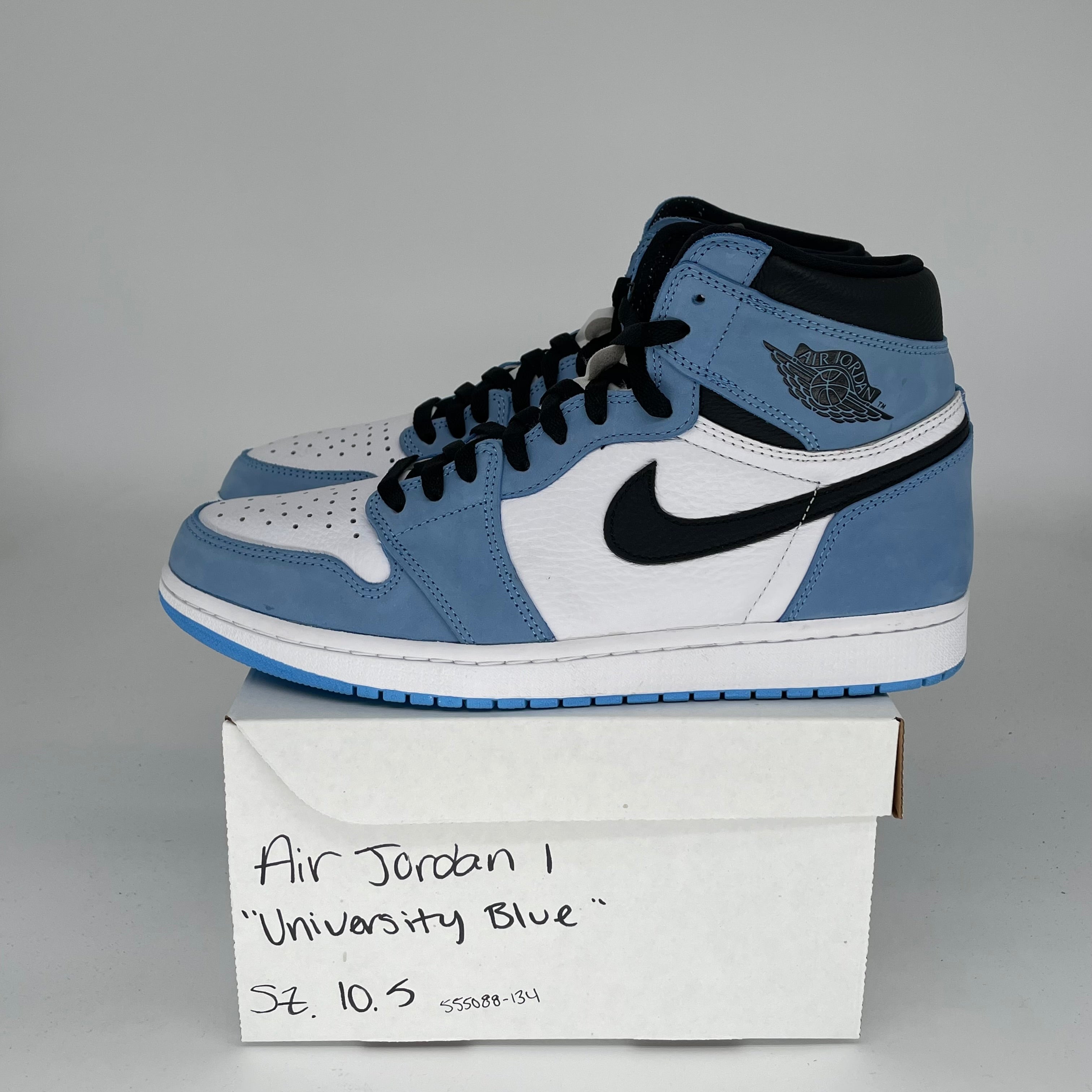 Air Jordan 1 Retro High OG 'University Blue' Men's Basketball Shoes Size 10.5 (555088-134) - Perfect for Sneaker Collectors & Streetwear Fashion