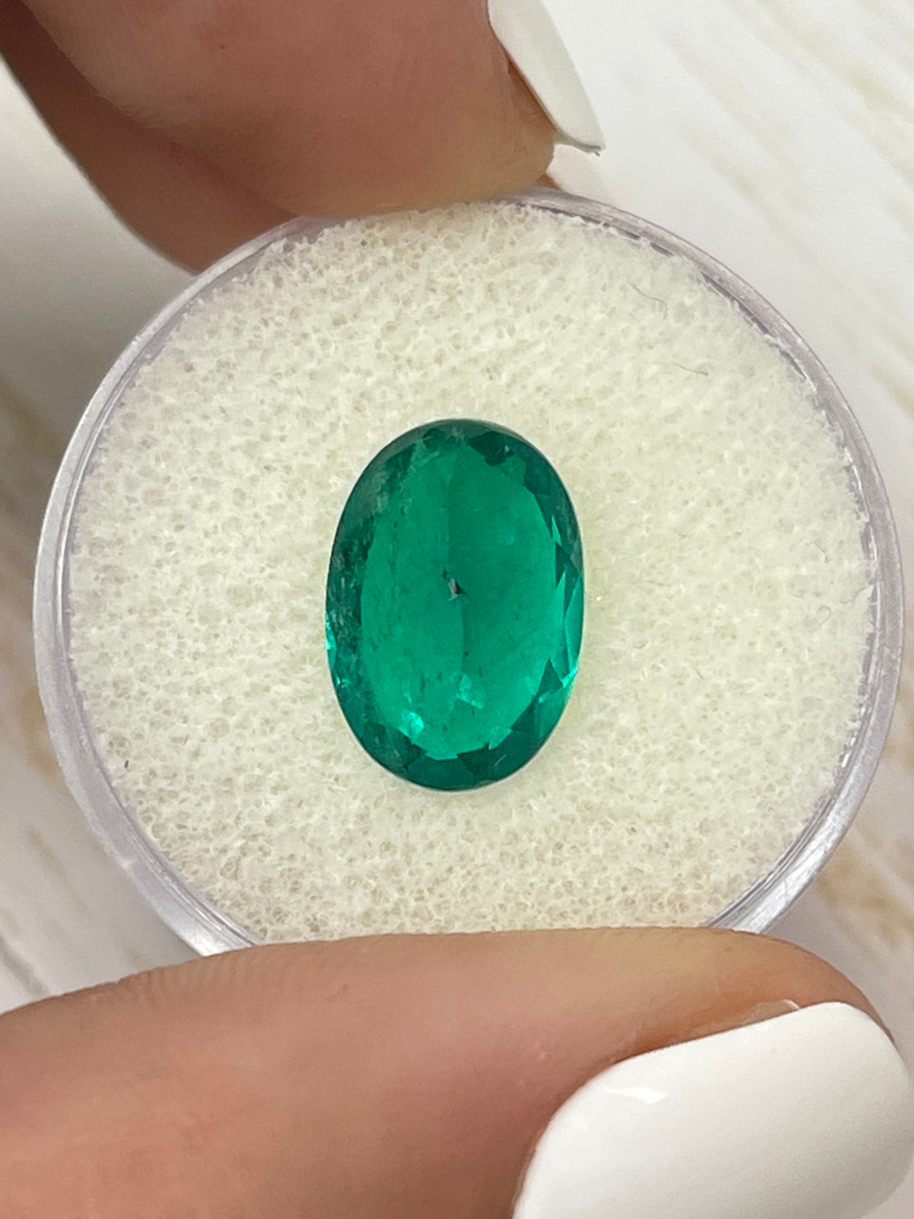 4.0 Carat Vivid Dark Muzo Green Natural Loose Colombian Emerald Oval Cut Gemstone for Jewelry Making, Engagement Rings & Luxury Gifts