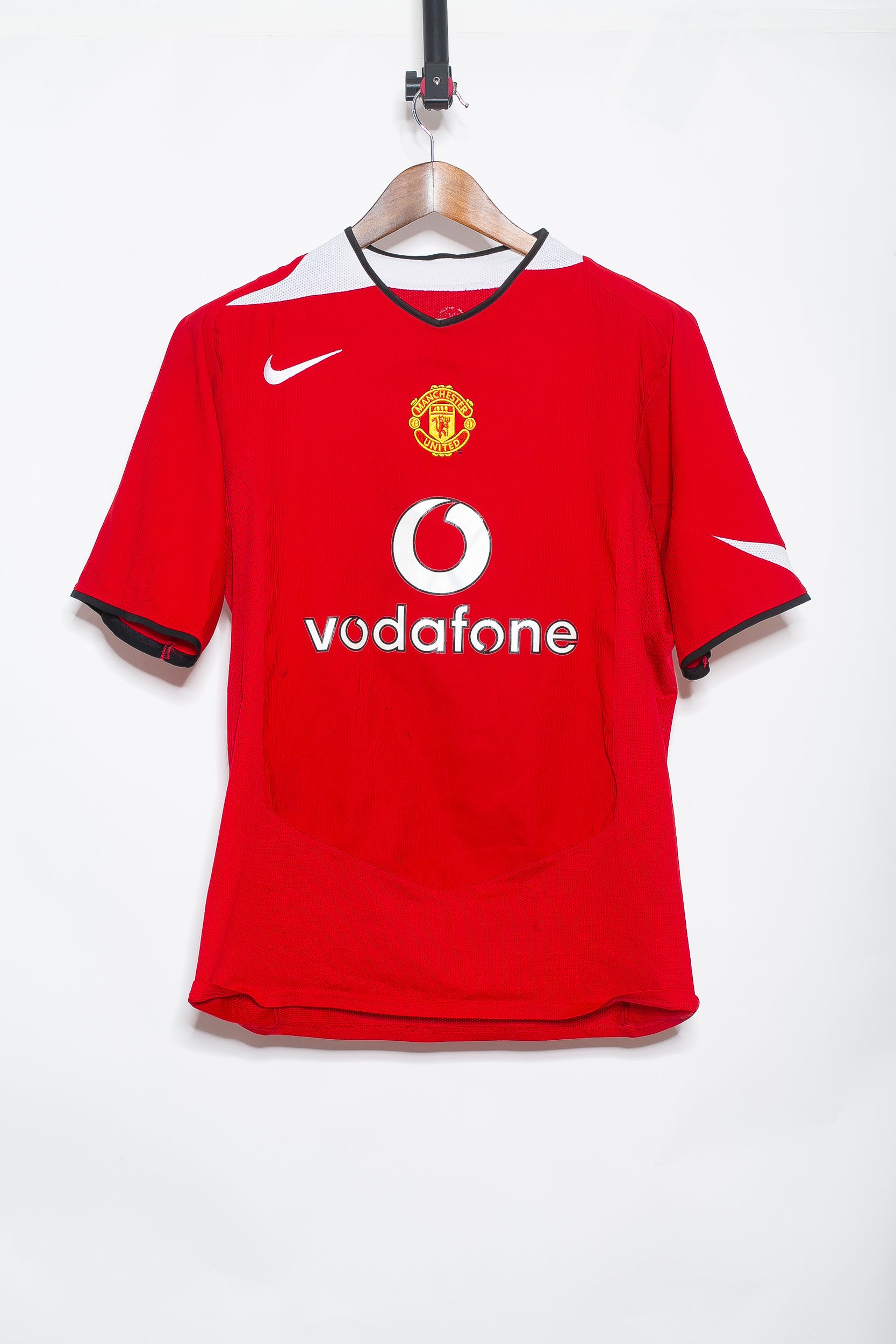 2006 Manchester United Home Jersey #7 Cristiano Ronaldo Soccer Shirt - Authentic Replica for Fans & Collectors - Perfect for Matchdays & Sports Events